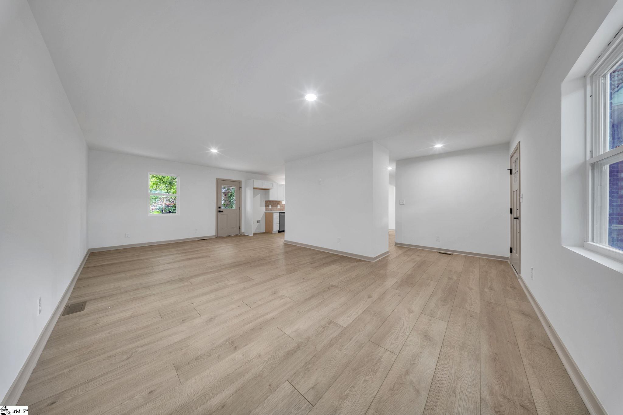 602 Green Avenue Property Photo 4