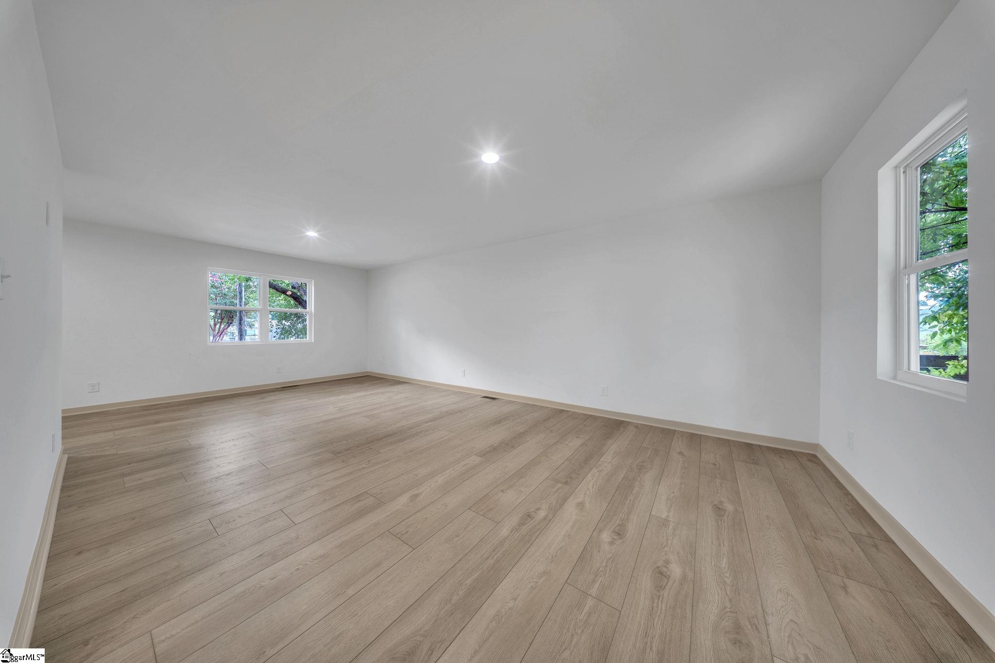 602 Green Avenue Property Photo 5