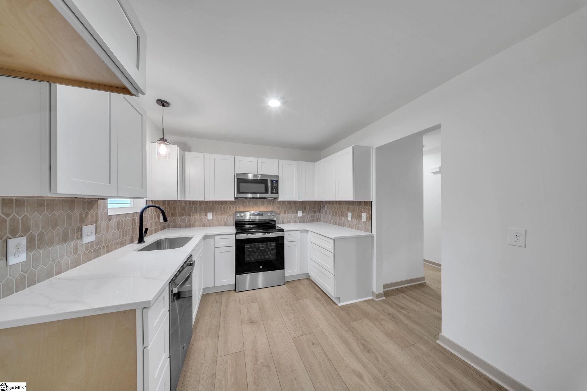 602 Green Avenue Property Photo 8