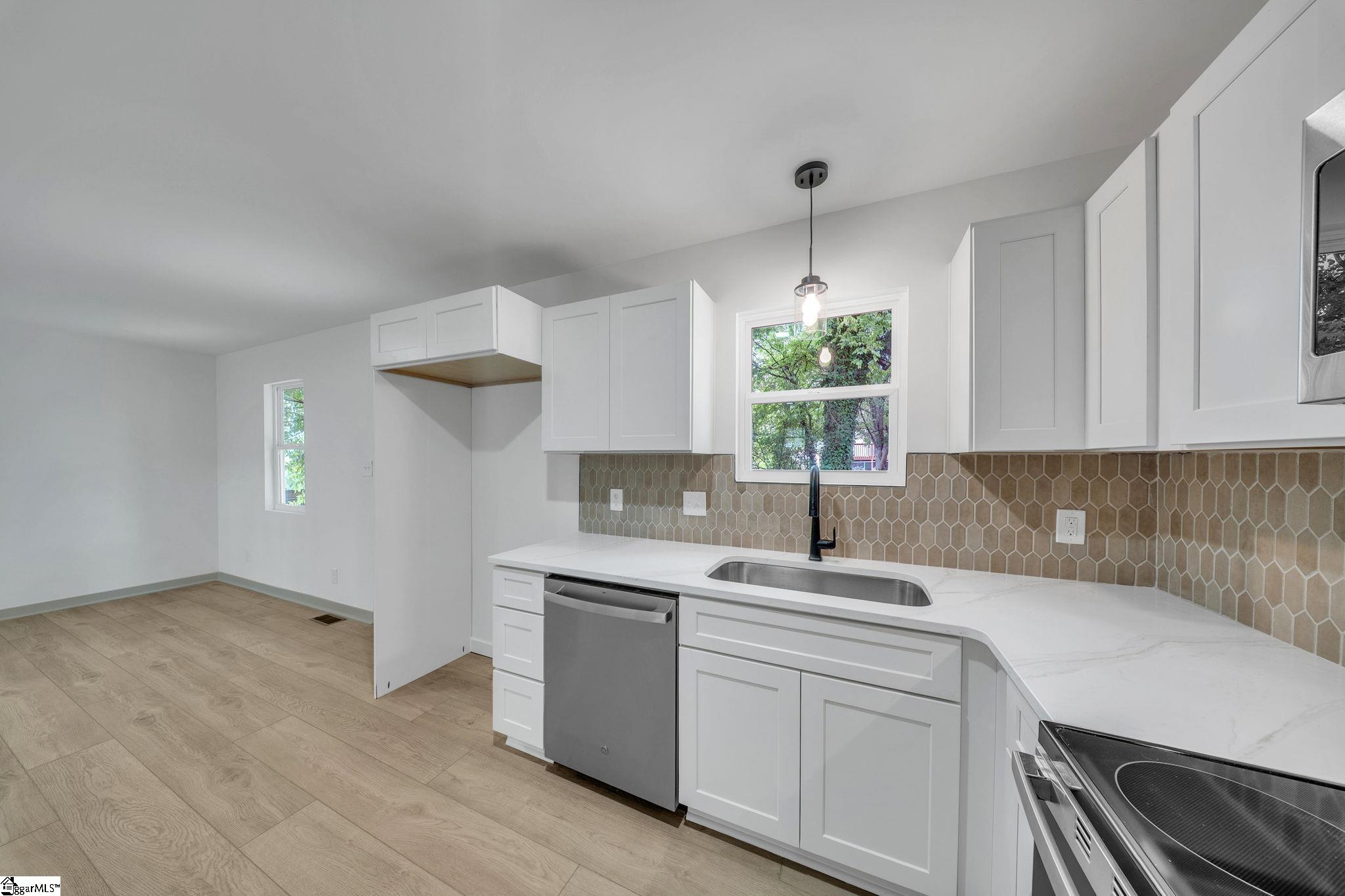 602 Green Avenue Property Photo 10