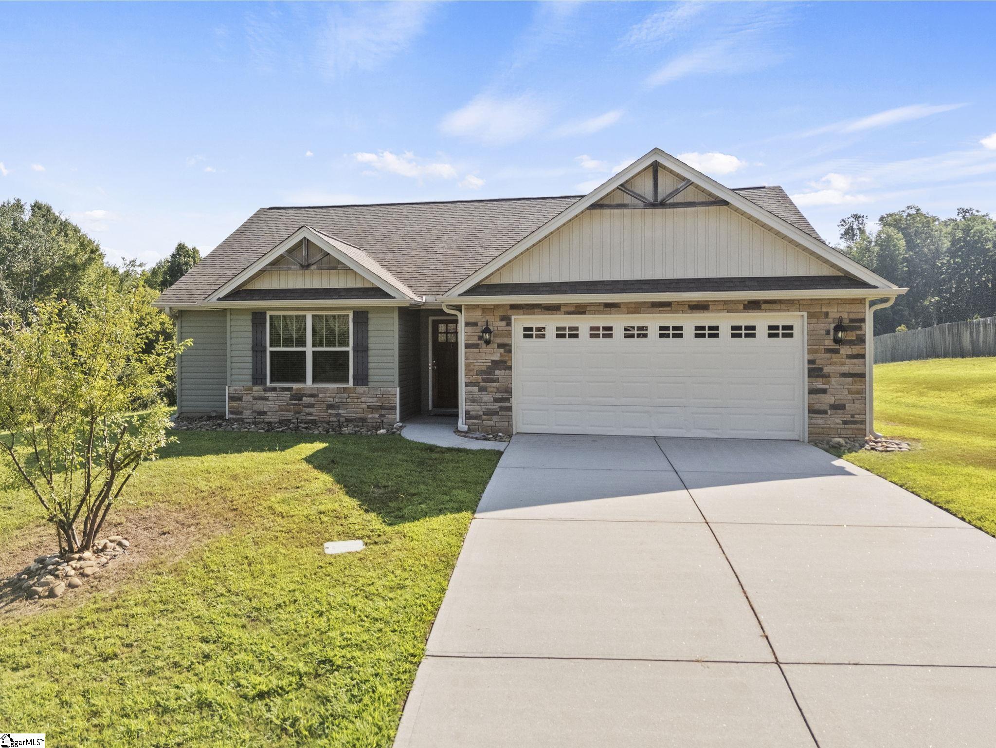 1 Hawkcrest Court Property Photo 2