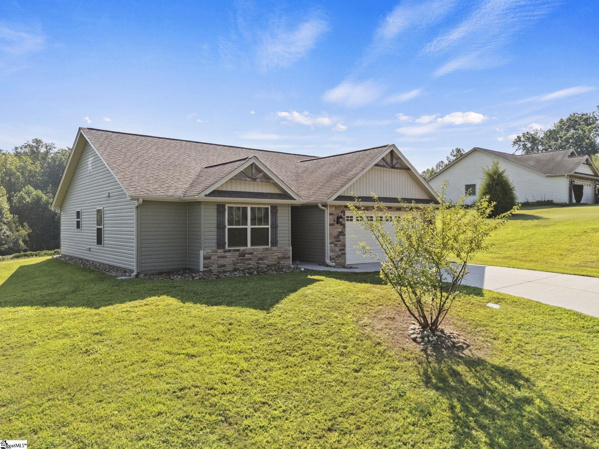 1 Hawkcrest Court Property Photo 8