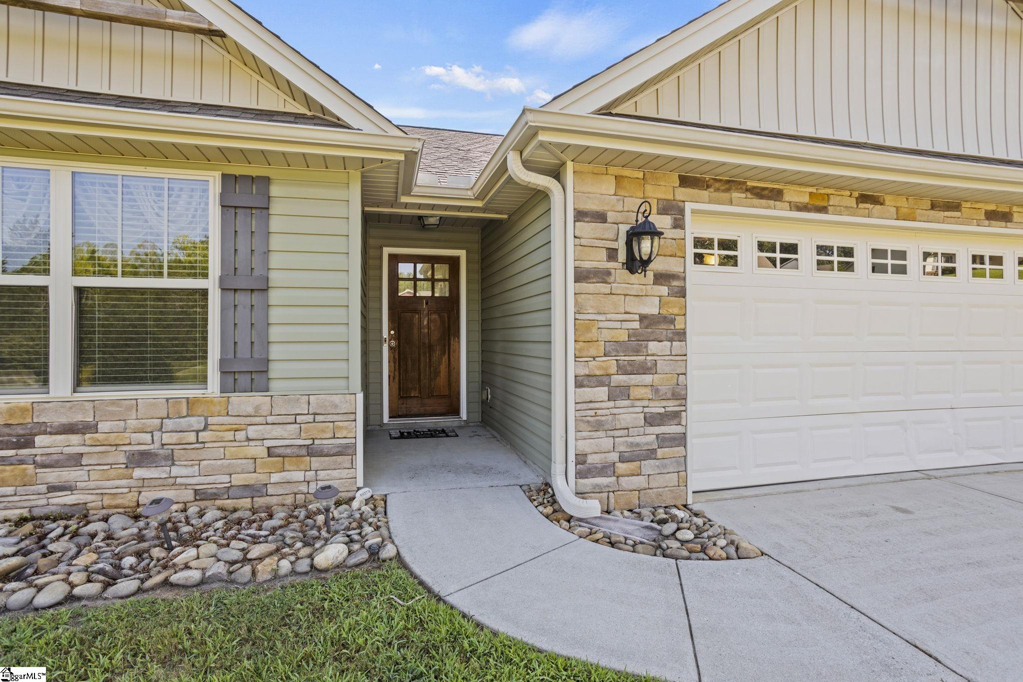 1 Hawkcrest Court Property Photo 9