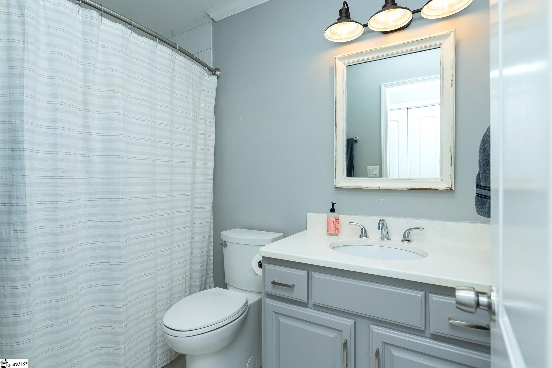 10 Meadowview Drive Property Photo 17