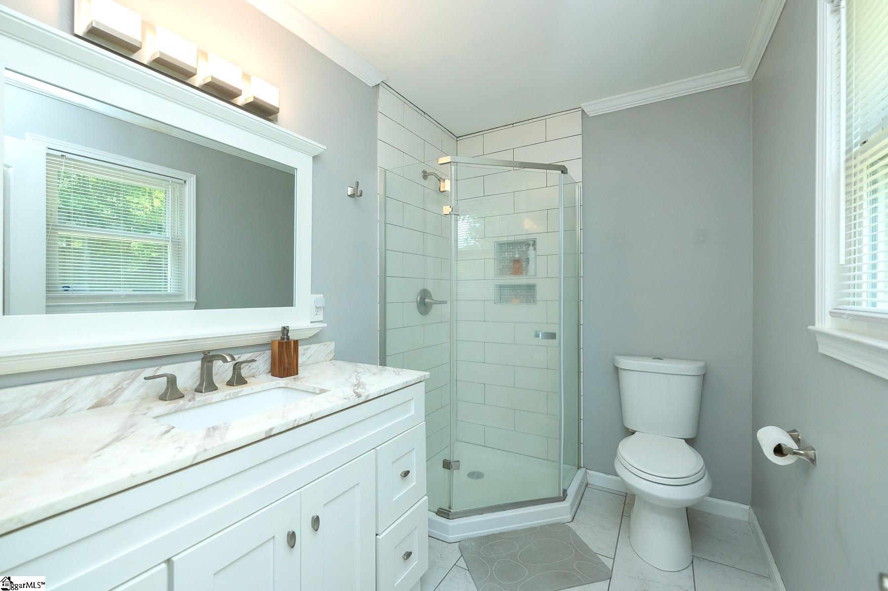 10 Meadowview Drive Property Photo 19