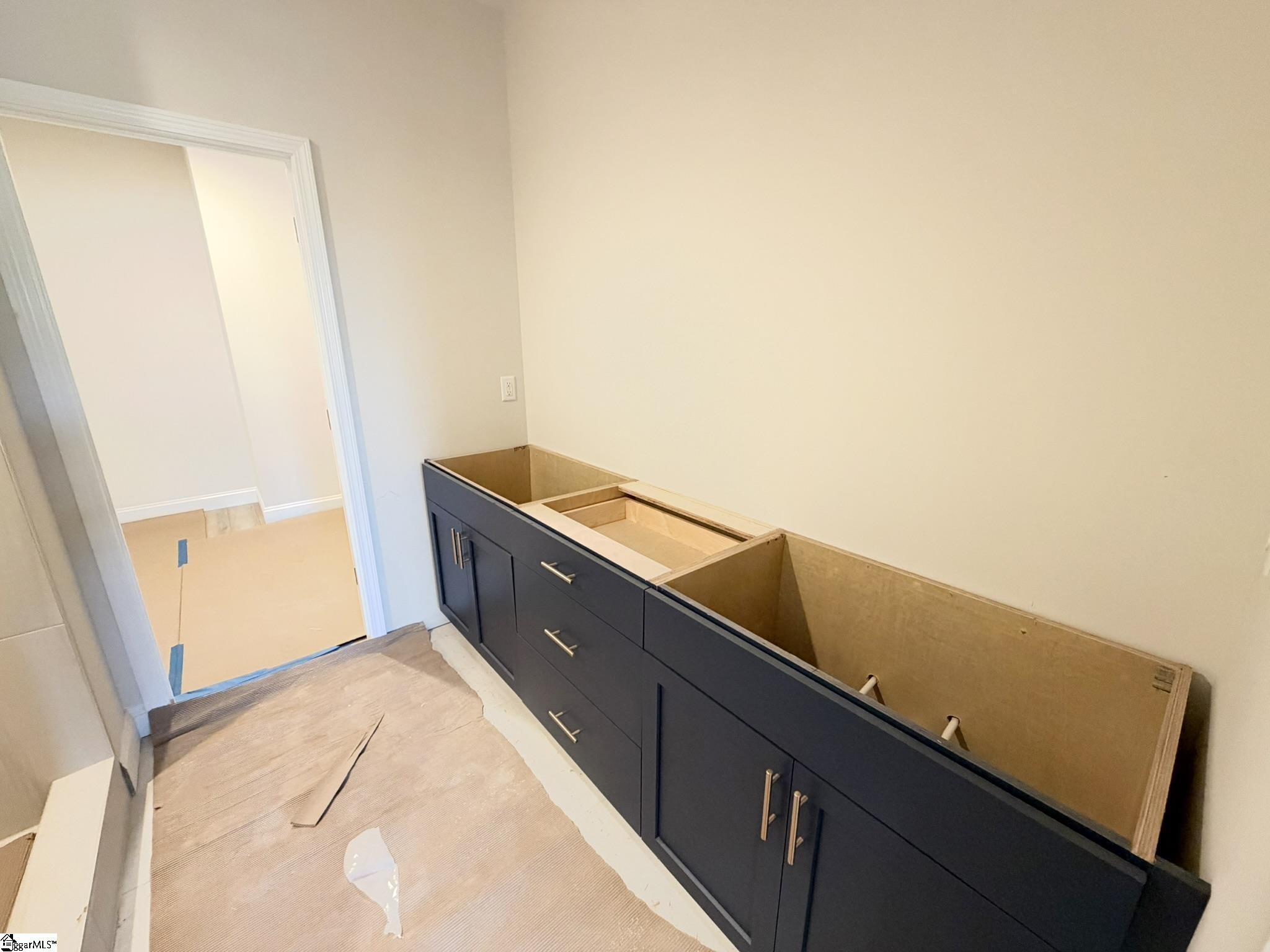 31 Hasbrook Lane Property Photo 9