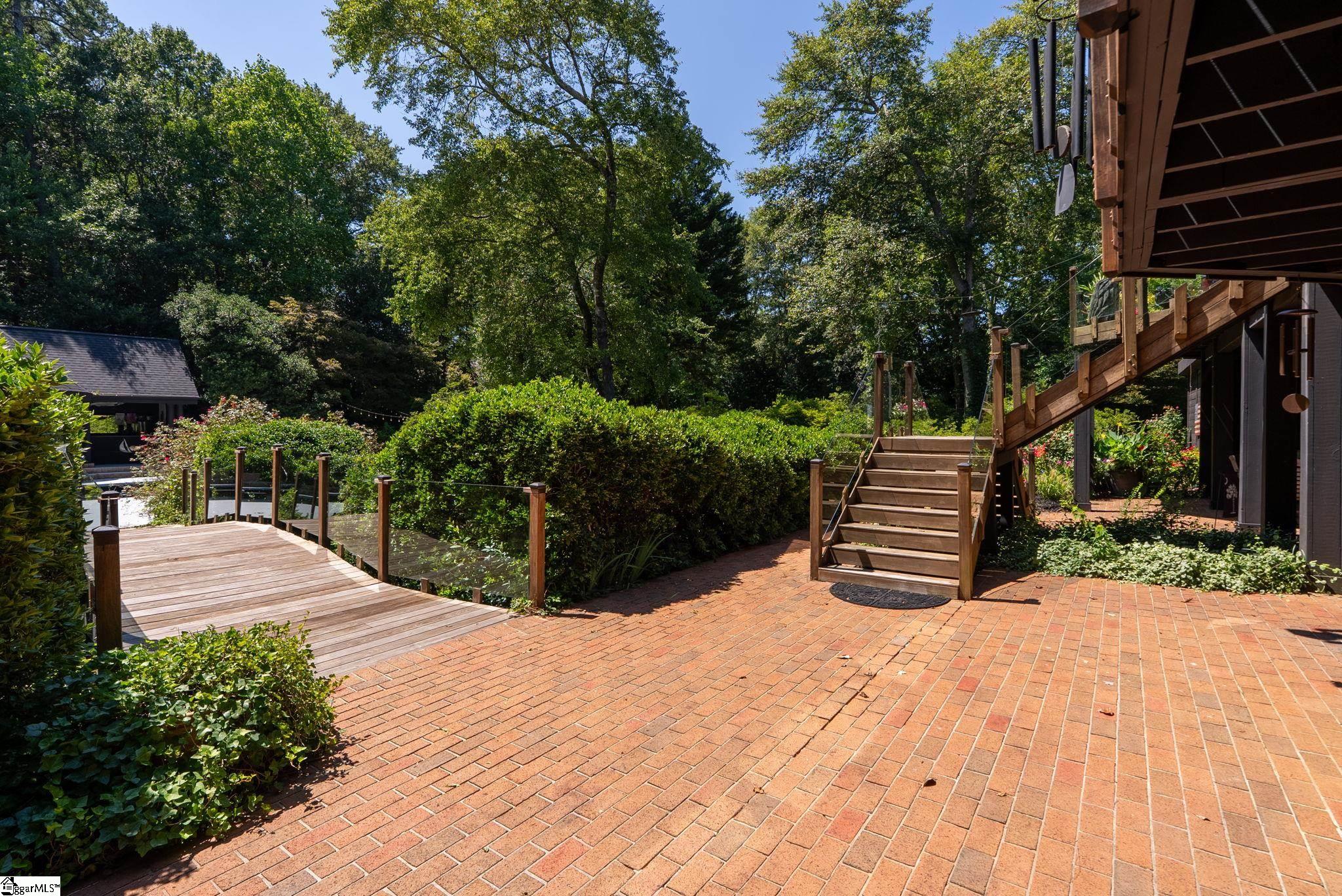 410 Hudson Road Property Photo 25
