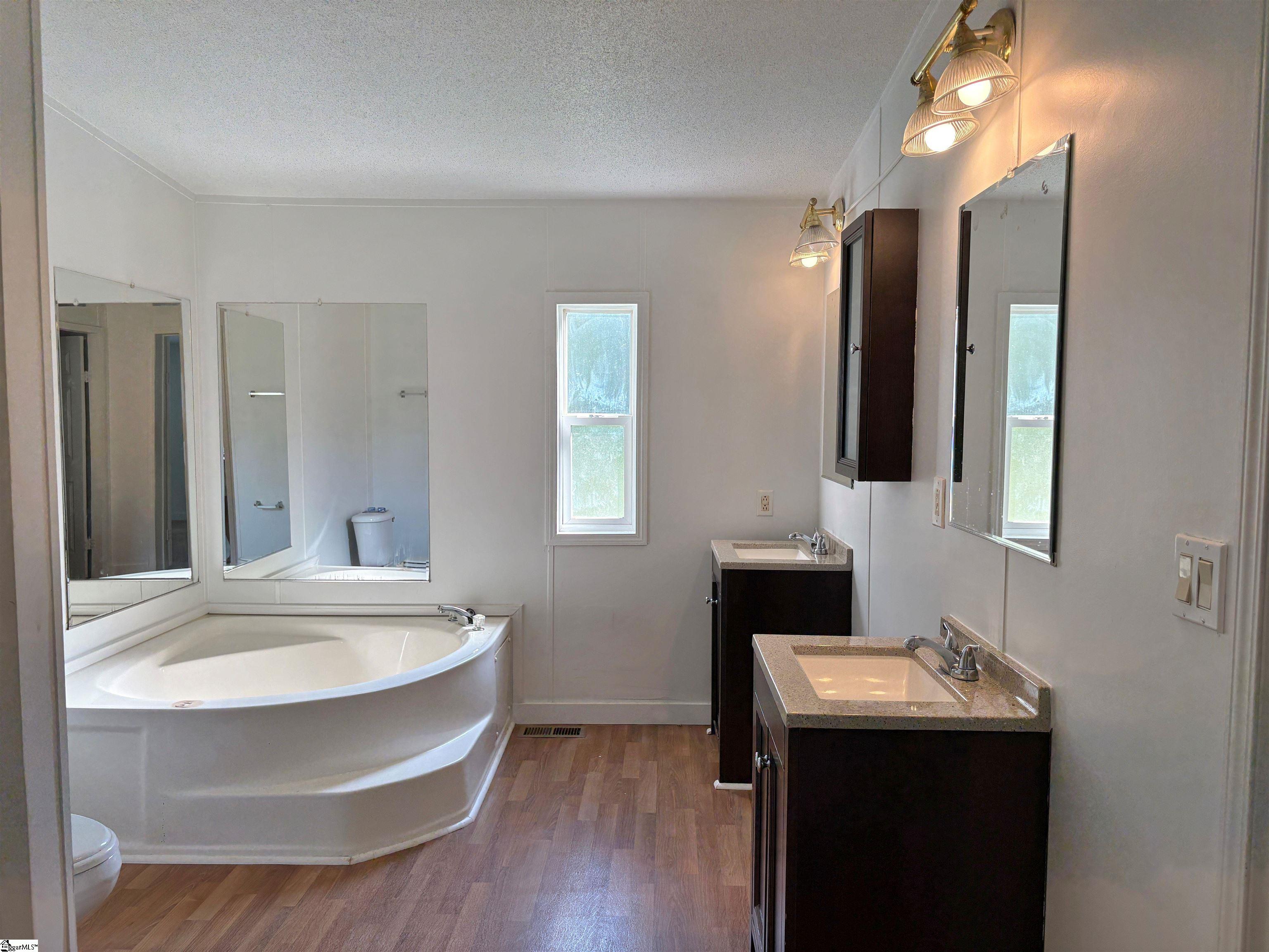 9 Sarah Court Property Photo 13
