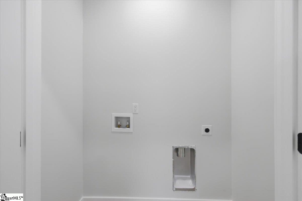 579 Bee Street Property Photo 22