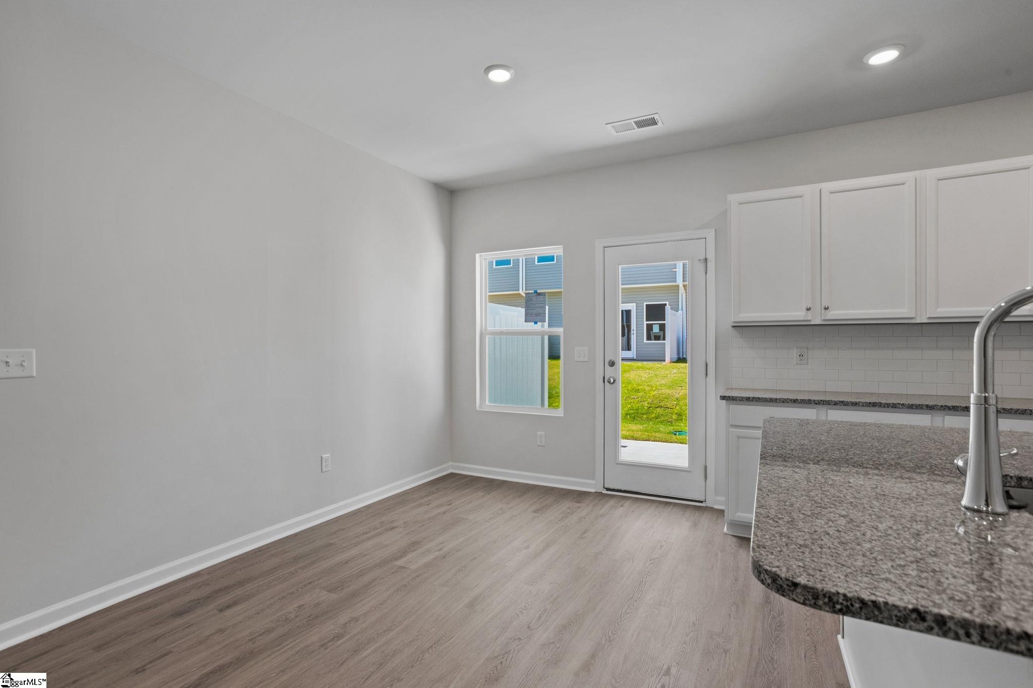 102 Derwent Trail Property Photo 23
