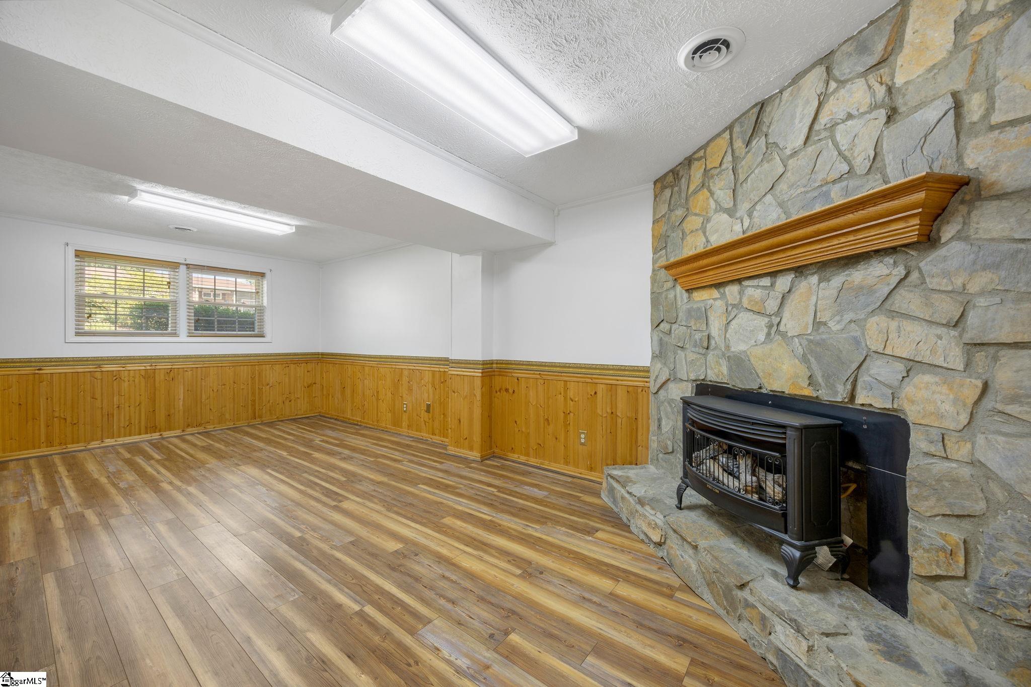 110 Earl Street Property Photo 27