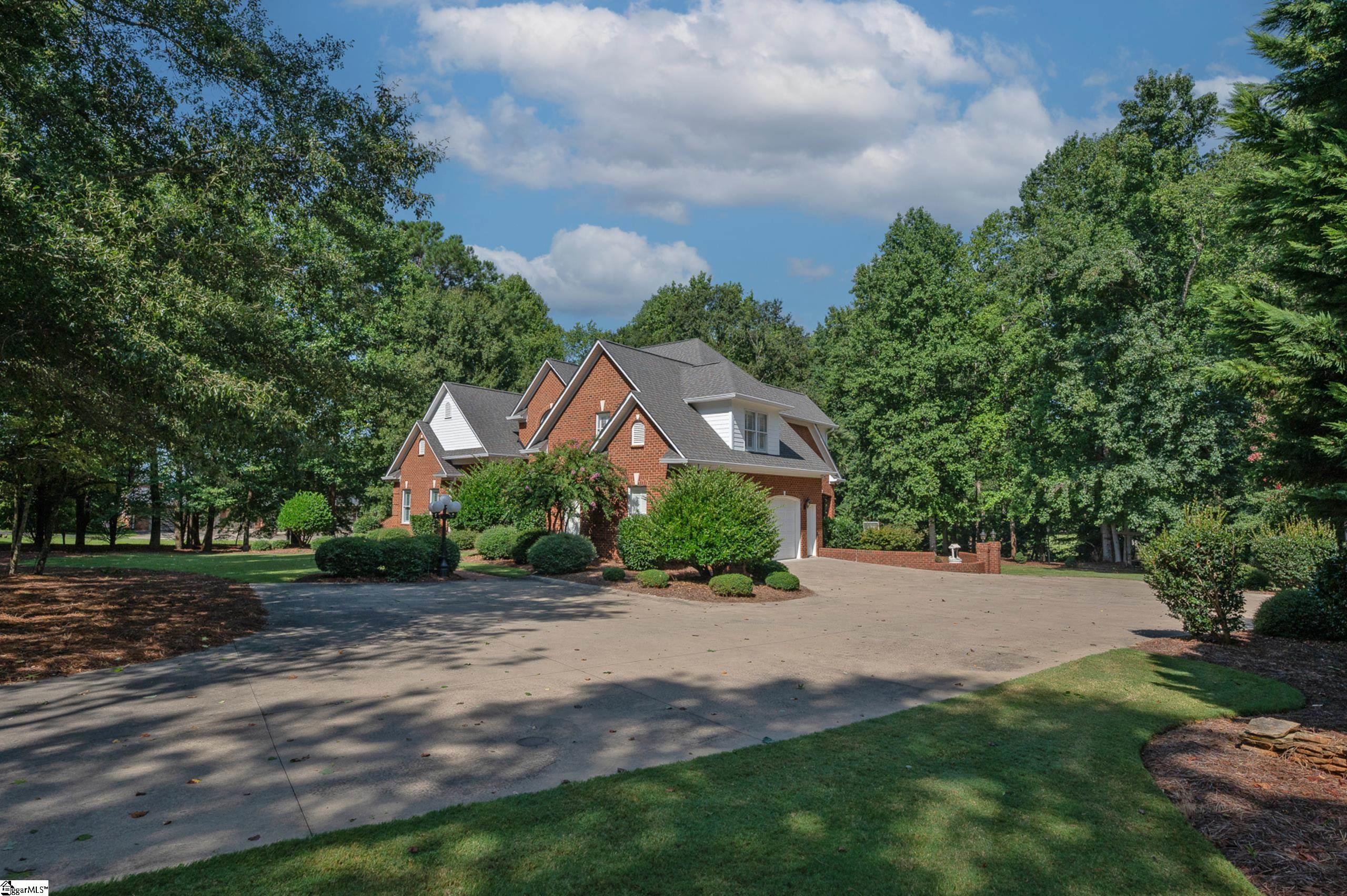 156 Club Drive Property Photo 3