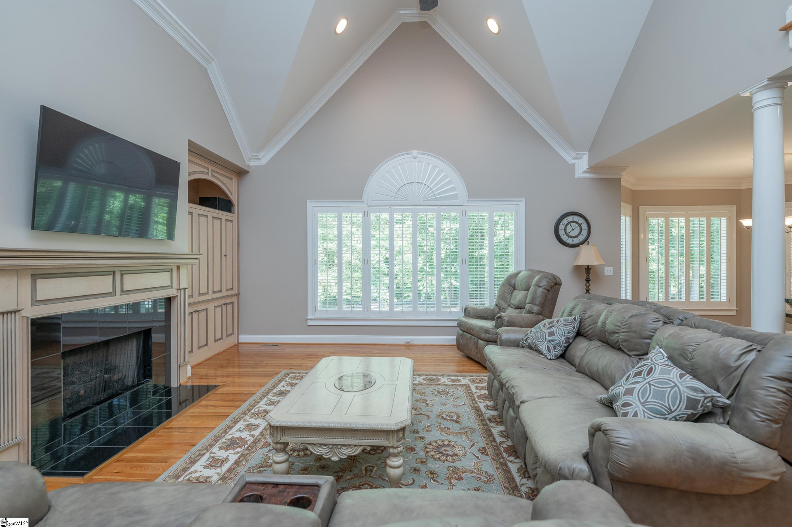 156 Club Drive Property Photo 11
