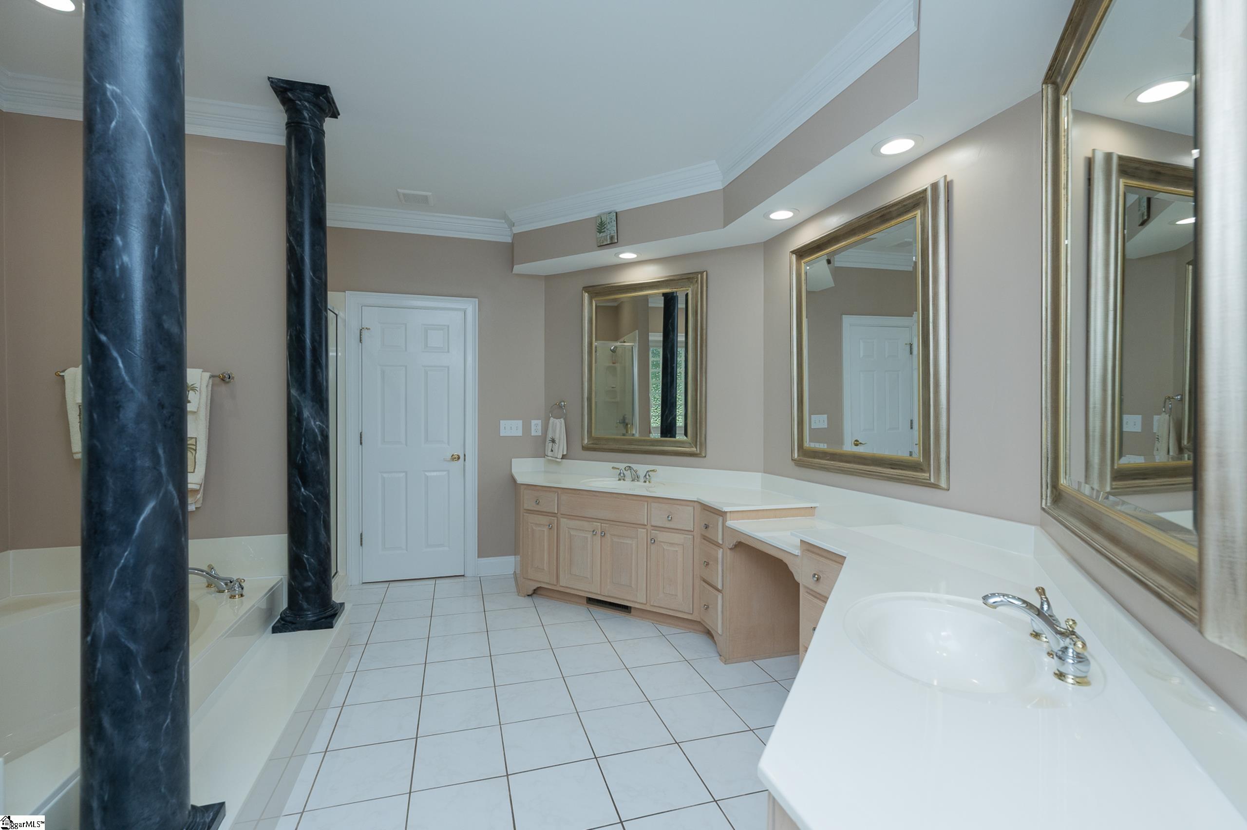 156 Club Drive Property Photo 23