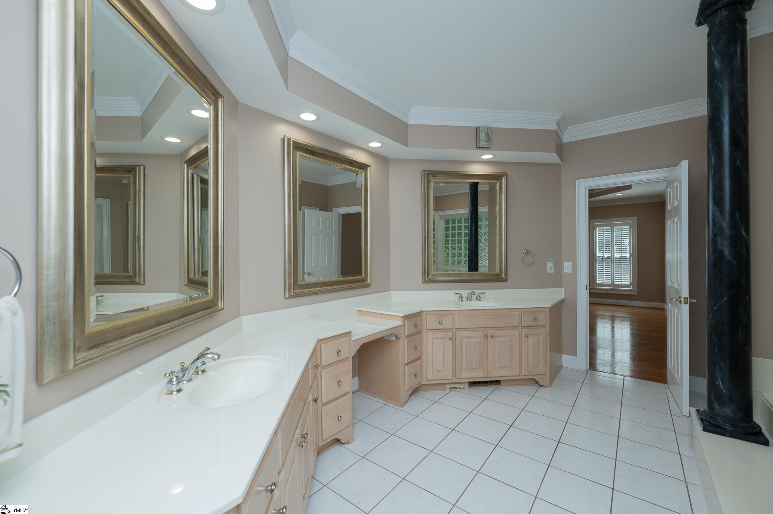 156 Club Drive Property Photo 24