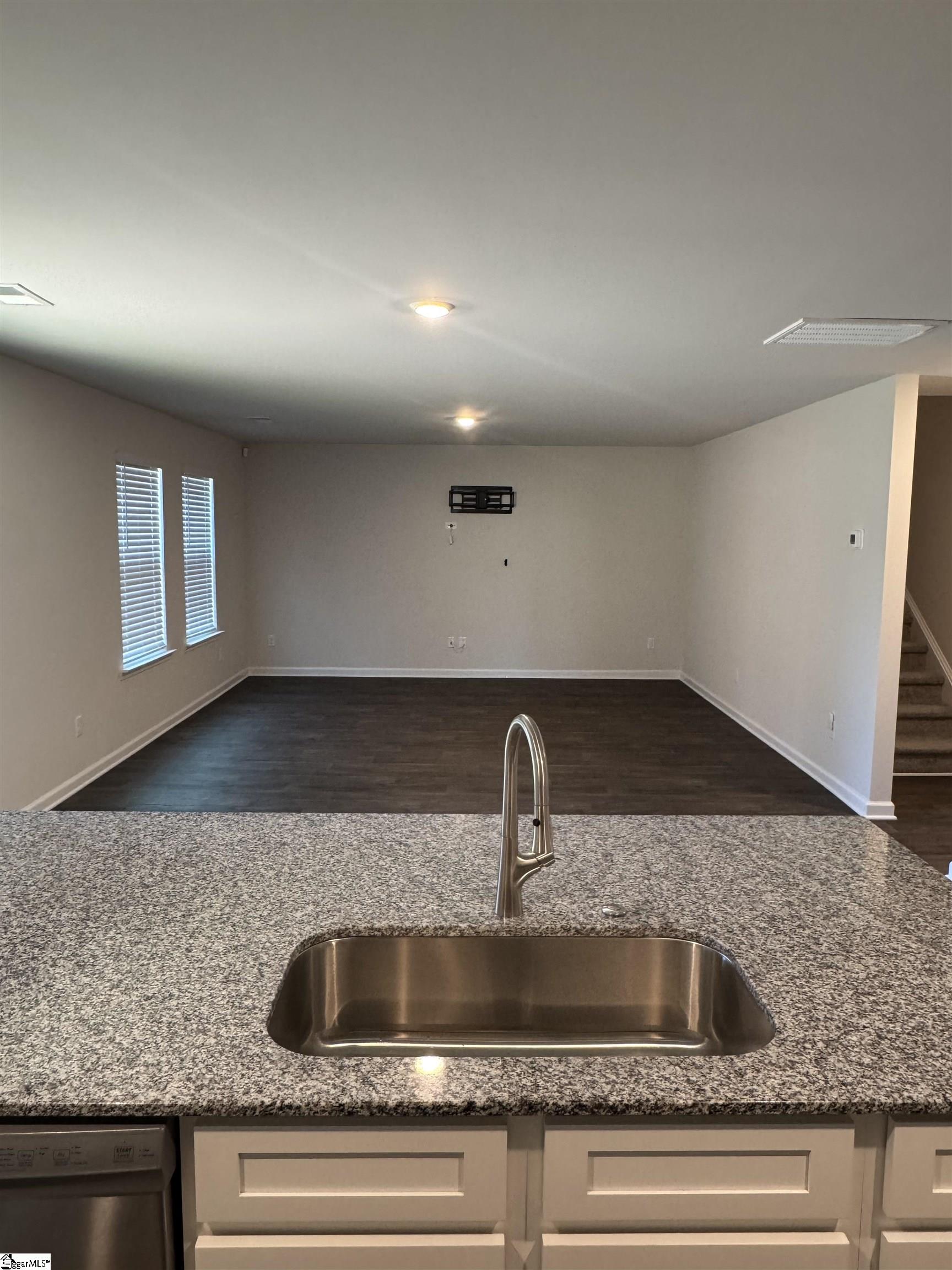 202 Hidden Hills Lane Property Photo 3