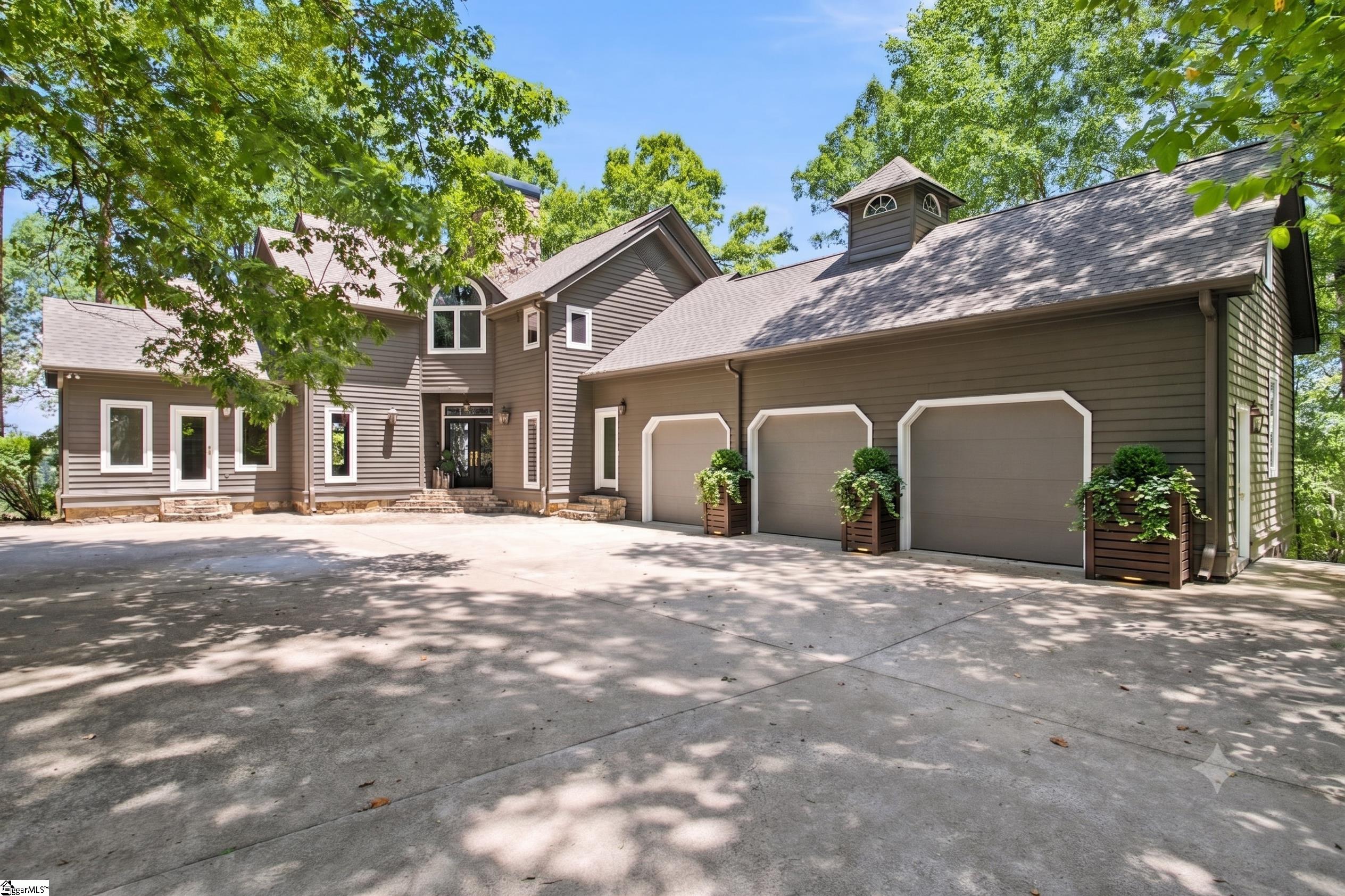 233 Stable Gate Drive Property Photo 2