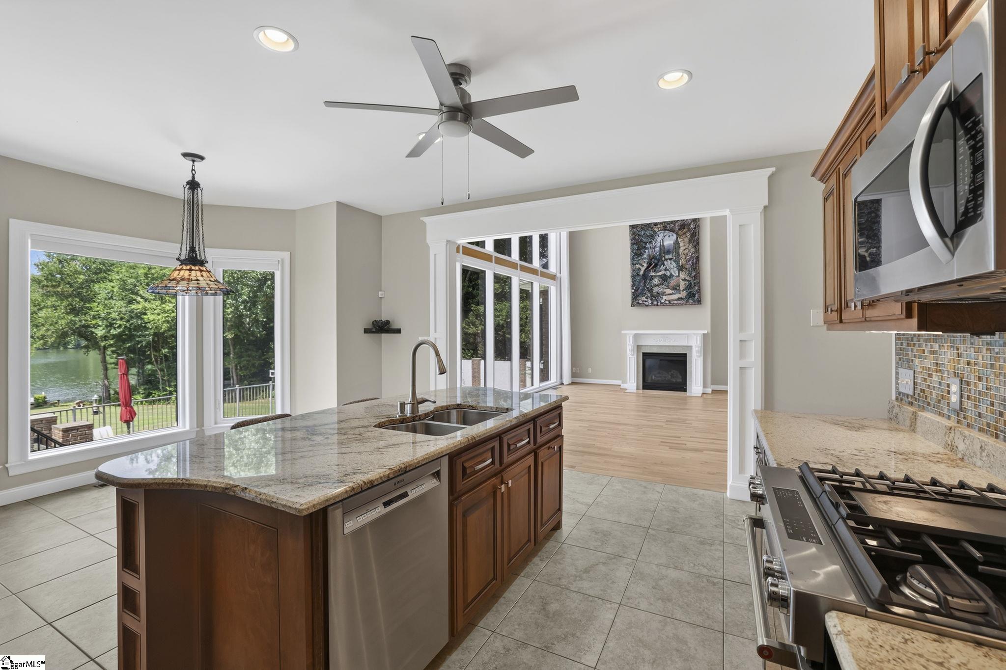227 Woodlake Drive Property Photo 17