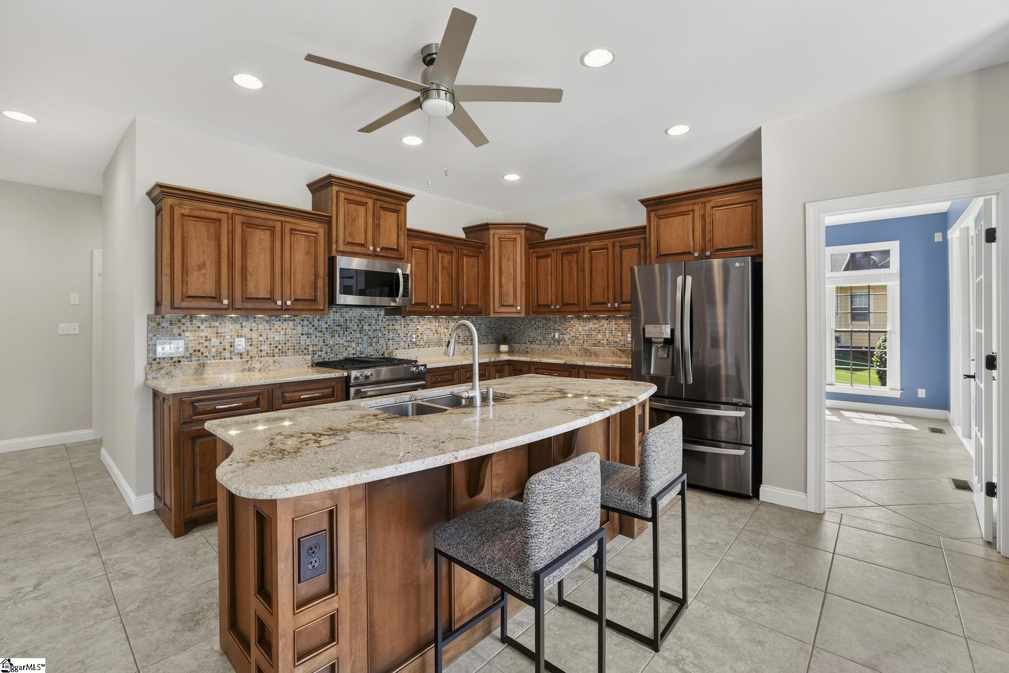 227 Woodlake Drive Property Photo 18