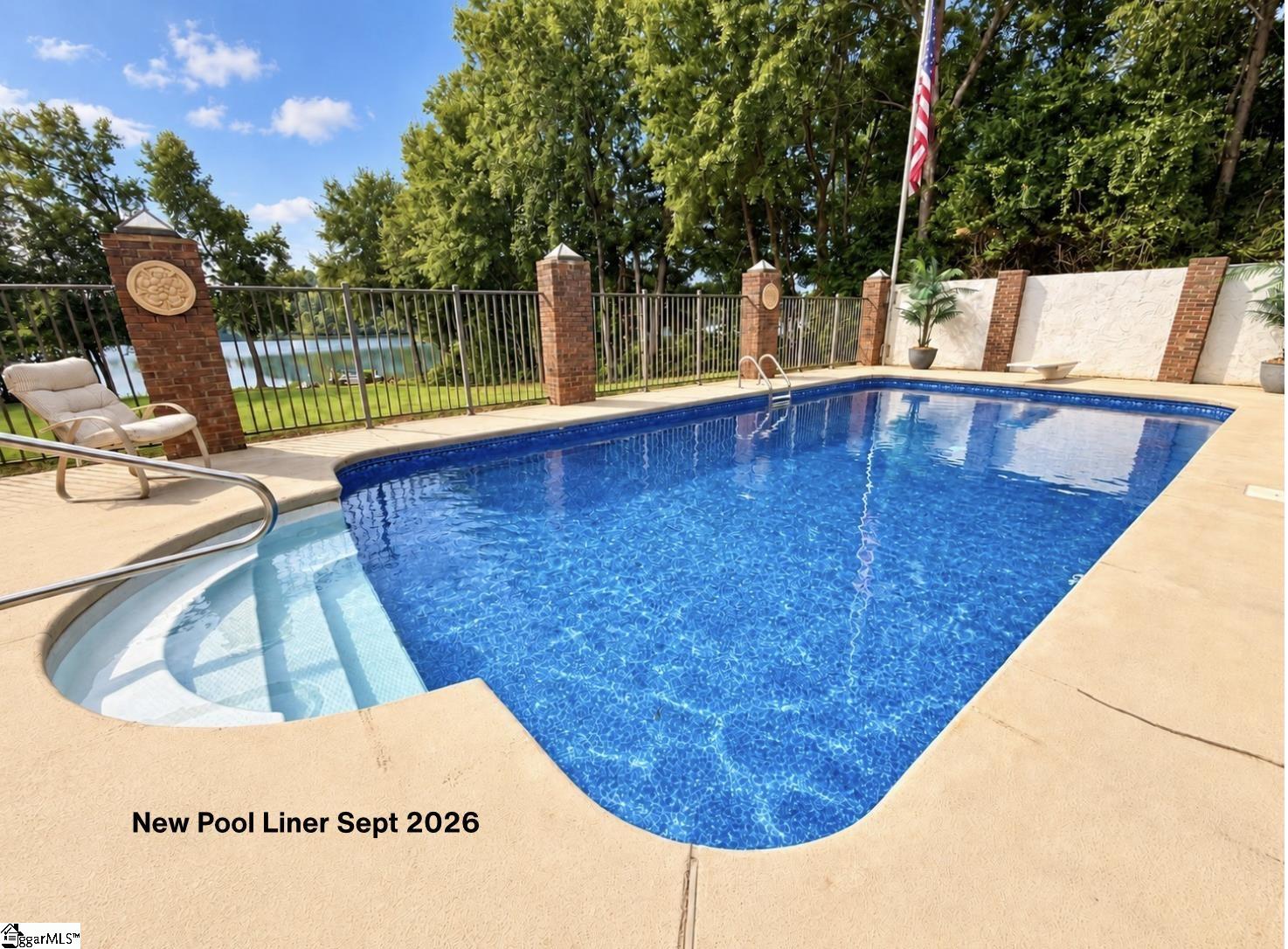 227 Woodlake Drive Property Photo 40
