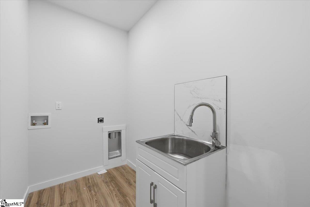 591 Bee Street Property Photo 22