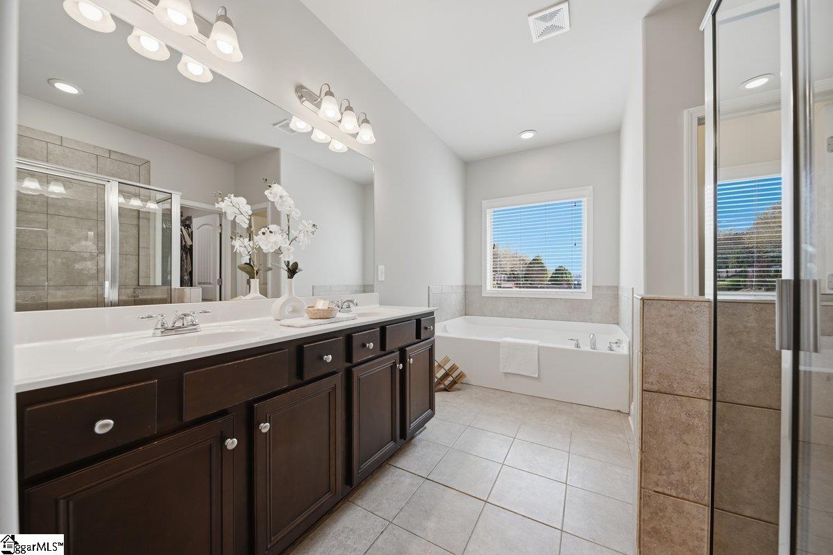536 W Saddletree Drive Property Photo 32