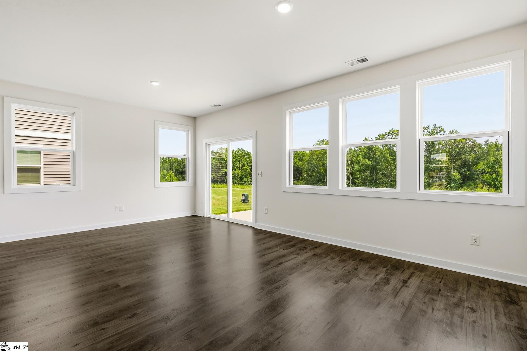 1306 Westgate Village Drive Property Photo 5