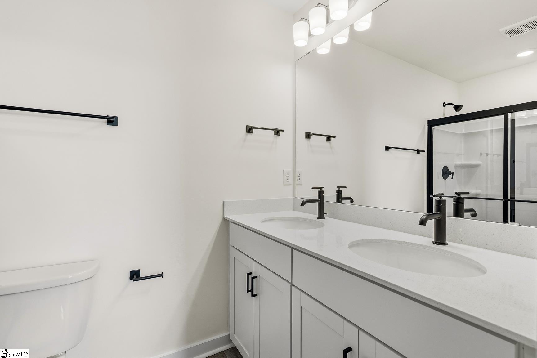 1306 Westgate Village Drive Property Photo 11