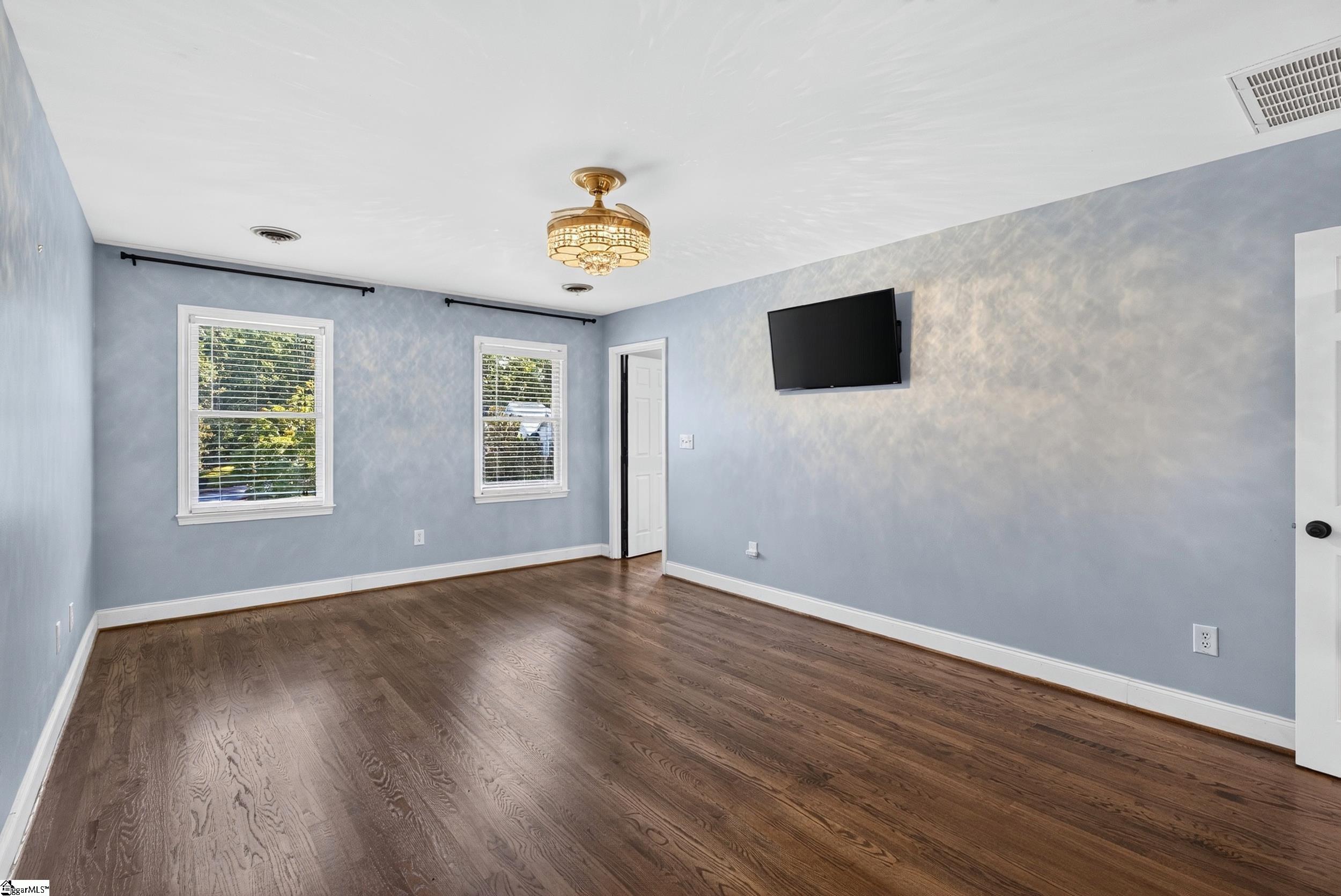 131 Woodridge Drive Property Photo 32