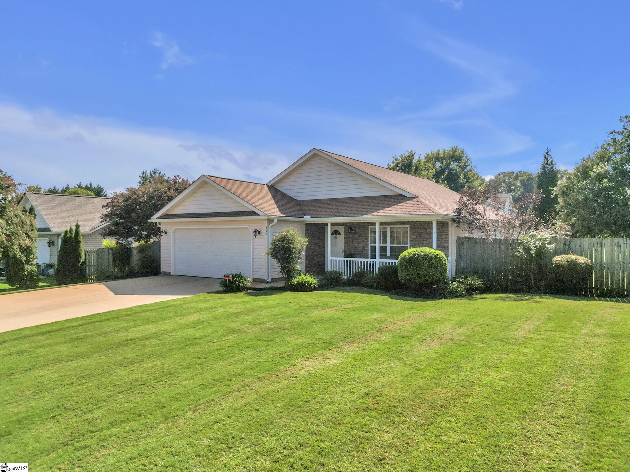 335 Heatherbrook Drive Property Photo 3