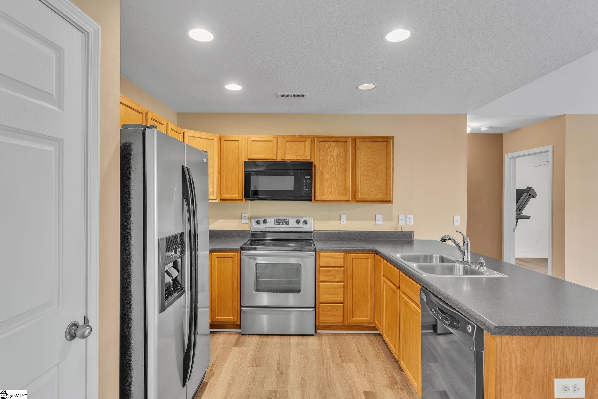 335 Heatherbrook Drive Property Photo 10
