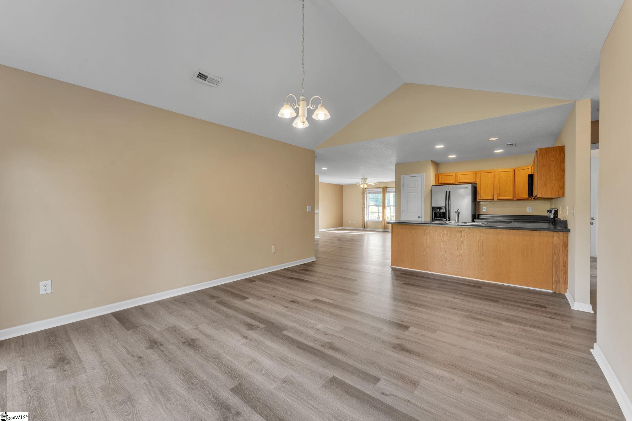 335 Heatherbrook Drive Property Photo 13