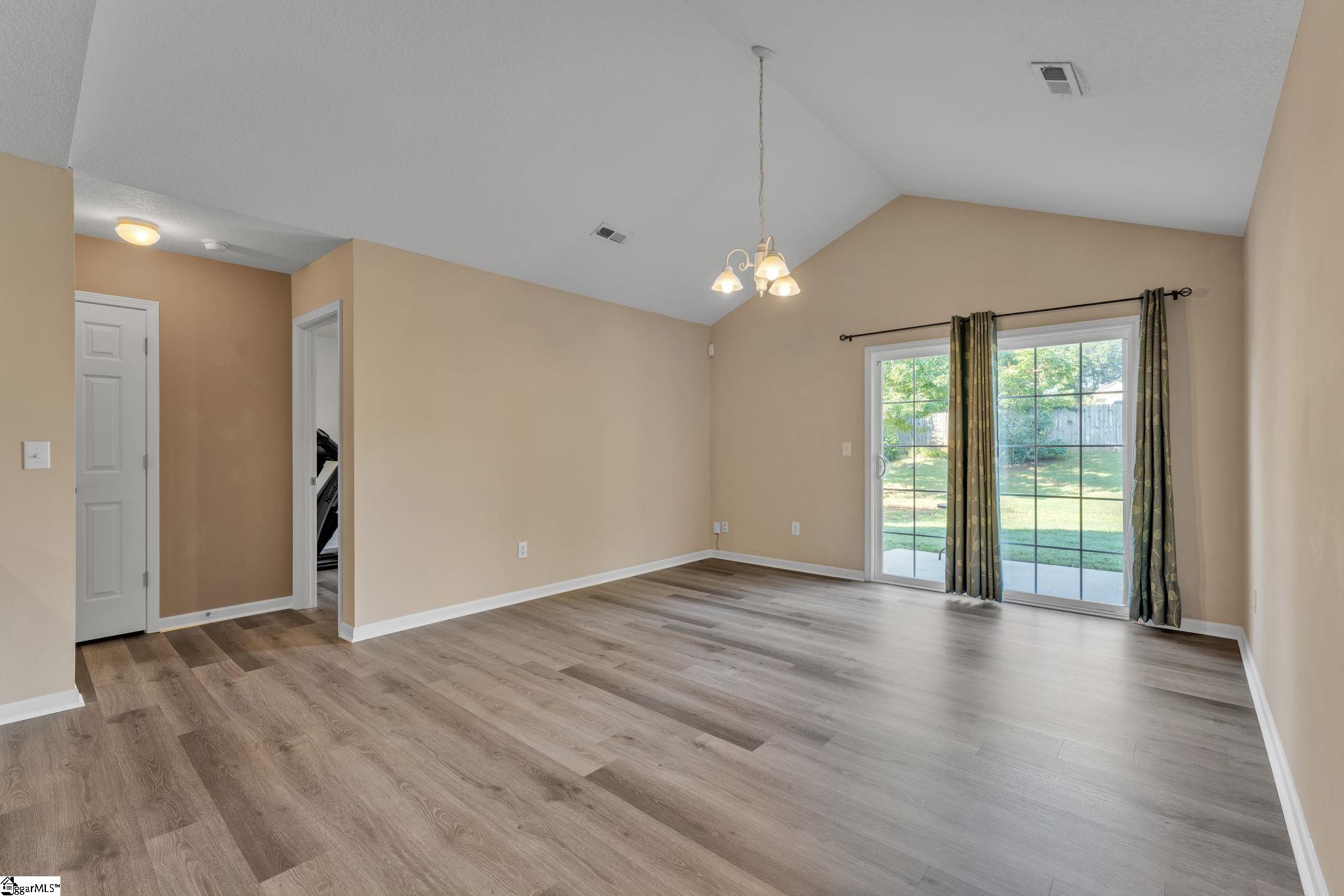 335 Heatherbrook Drive Property Photo 14