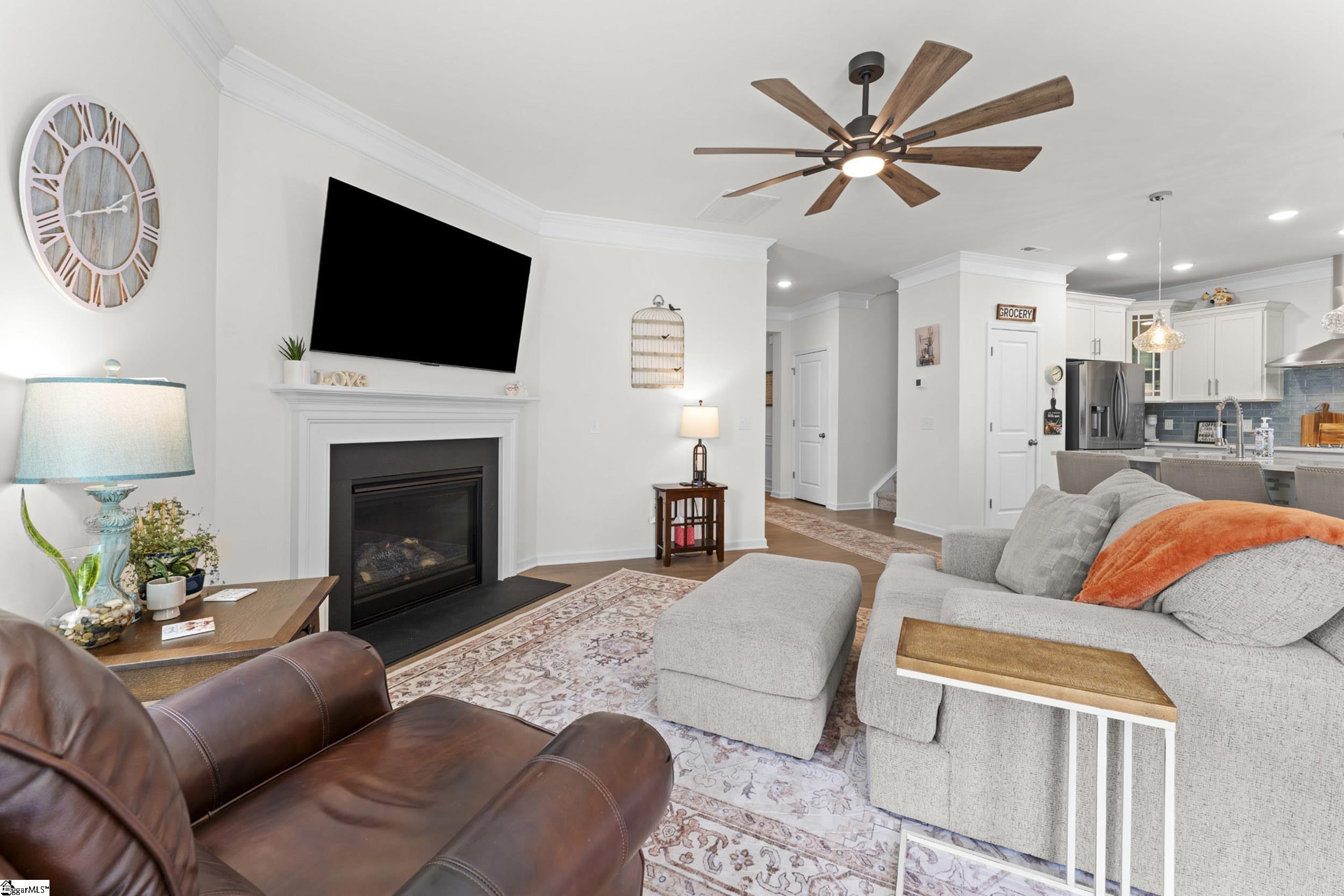 649 Columbus Circle Property Photo 5