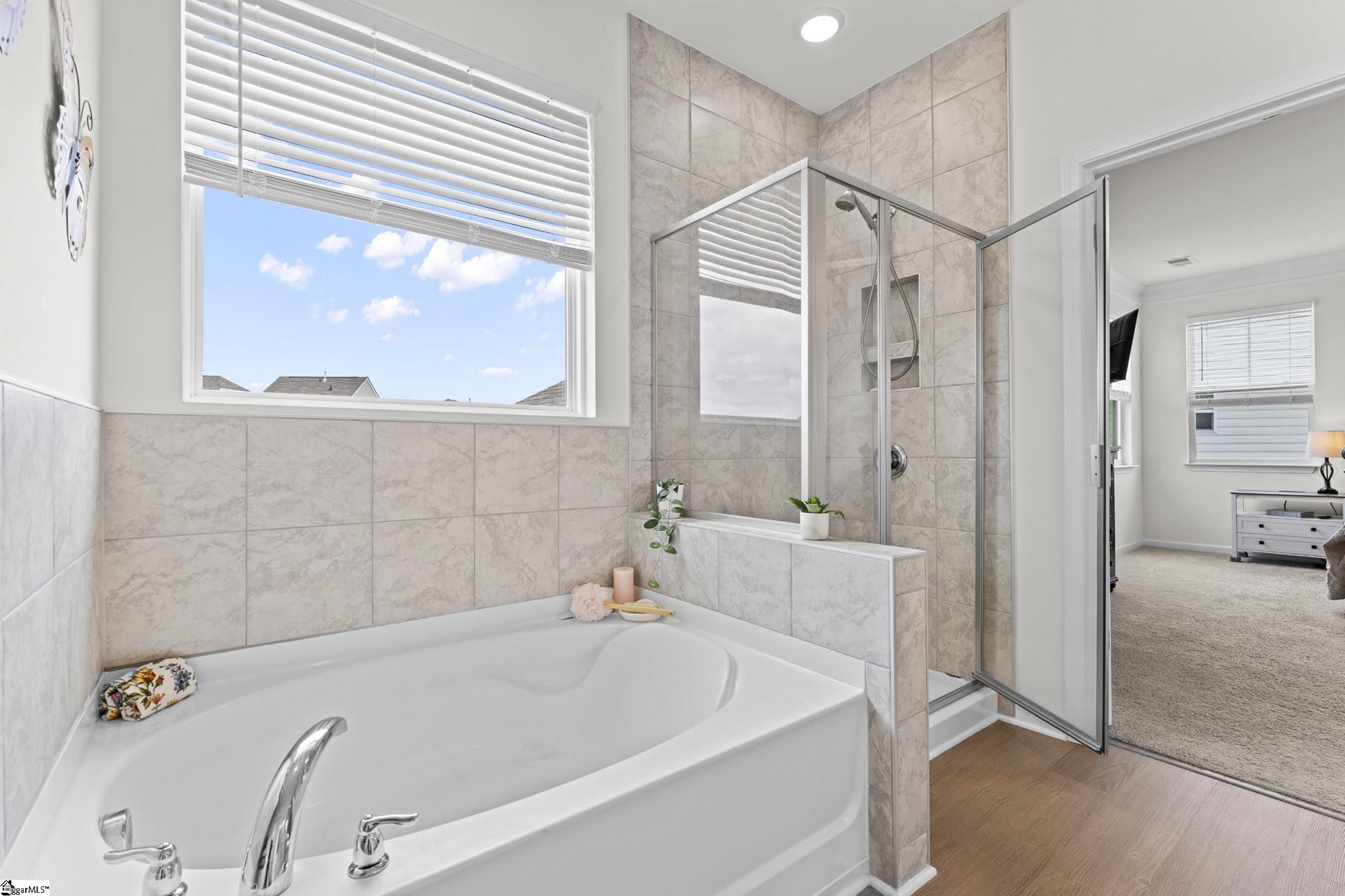 649 Columbus Circle Property Photo 26