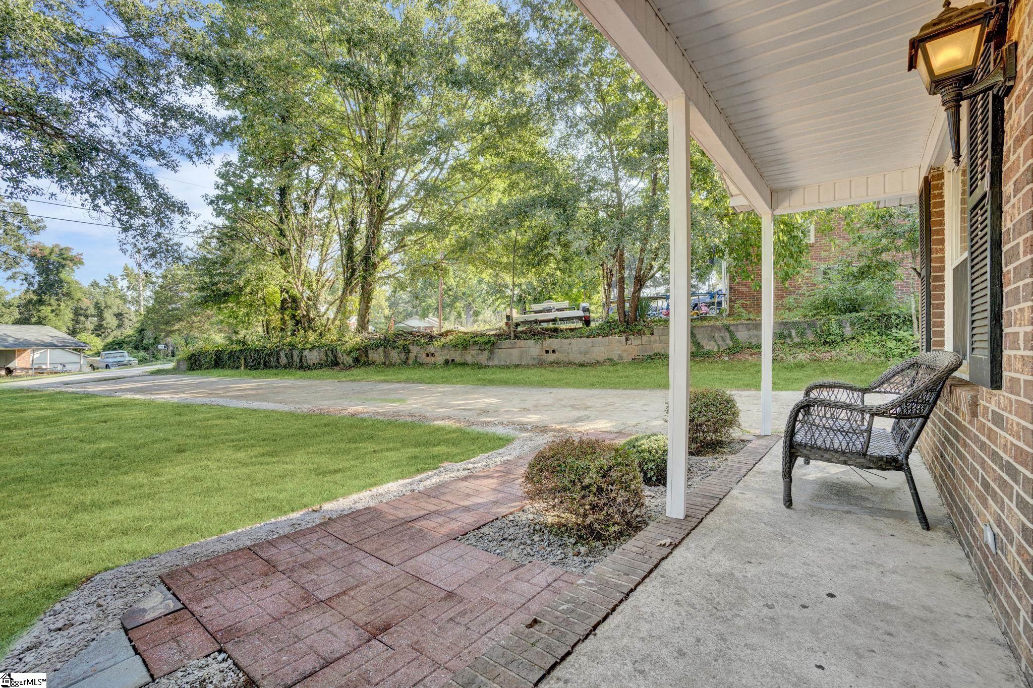19 Stevenson Lane Property Photo 3