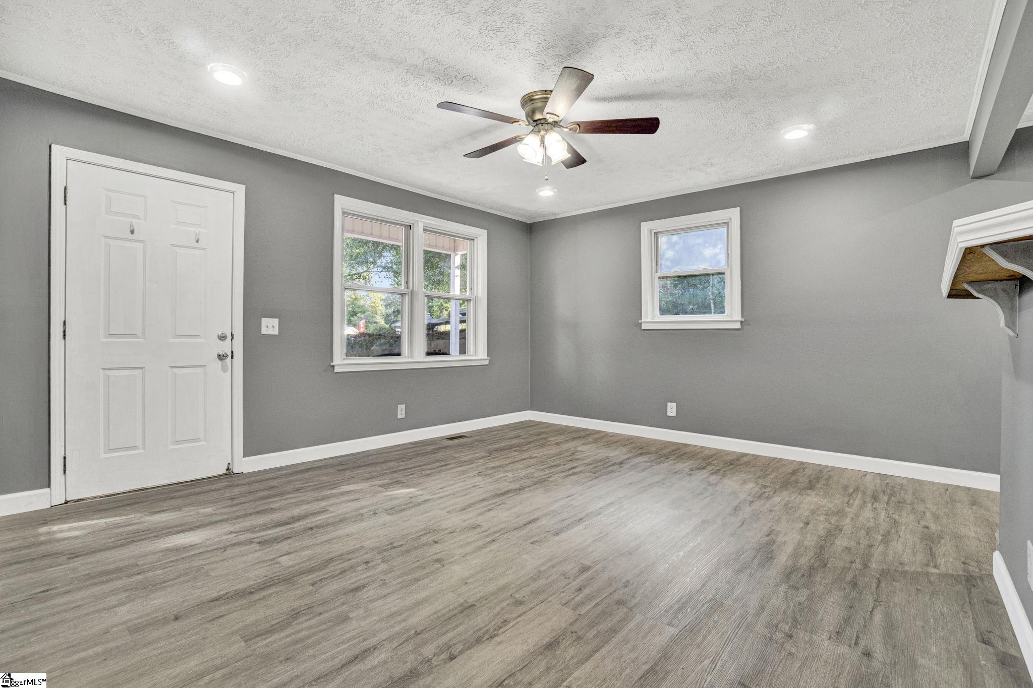 19 Stevenson Lane Property Photo 7
