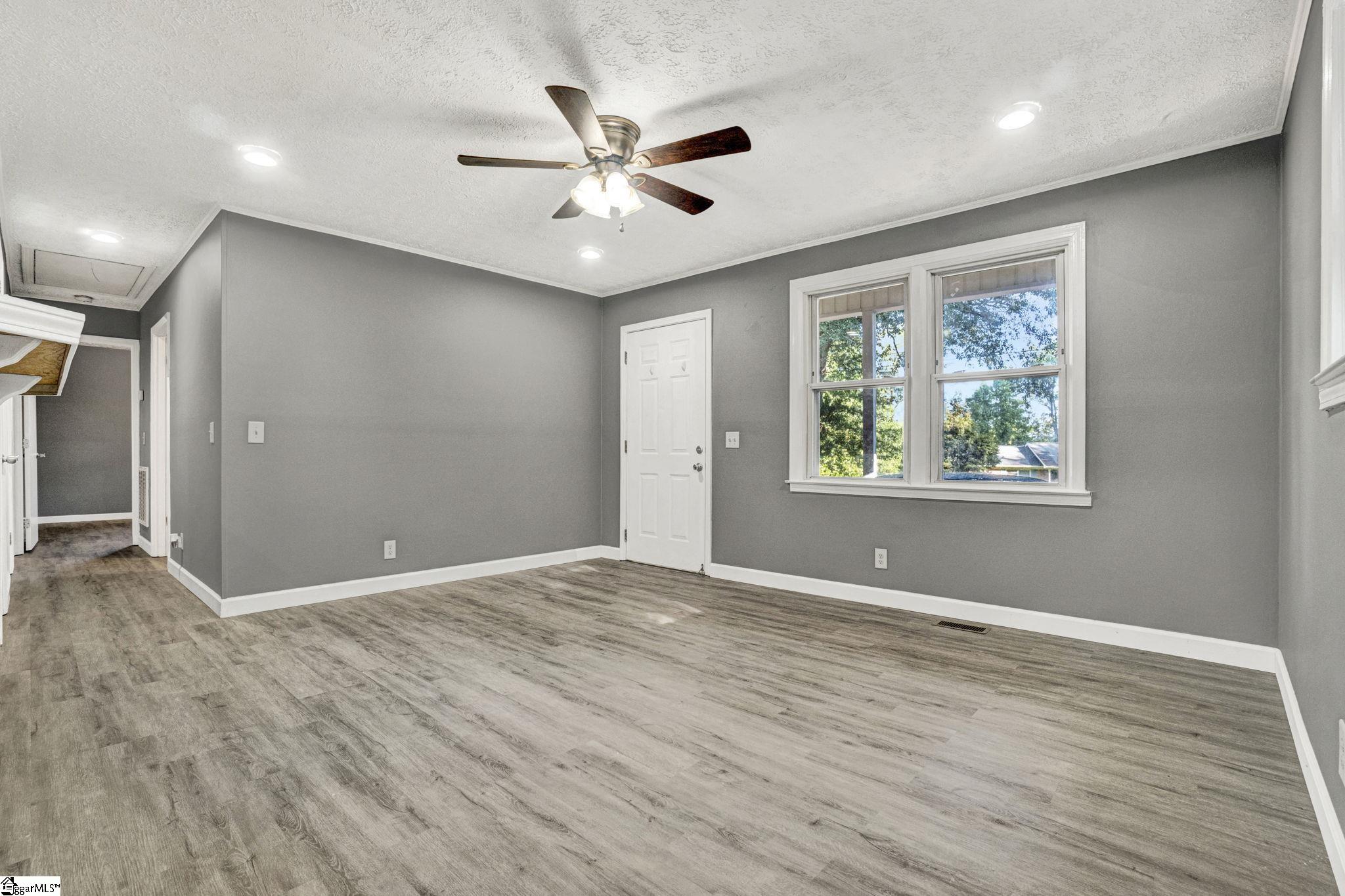 19 Stevenson Lane Property Photo 8