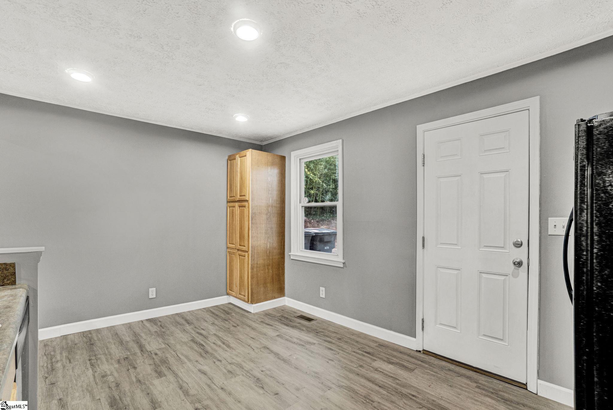 19 Stevenson Lane Property Photo 12