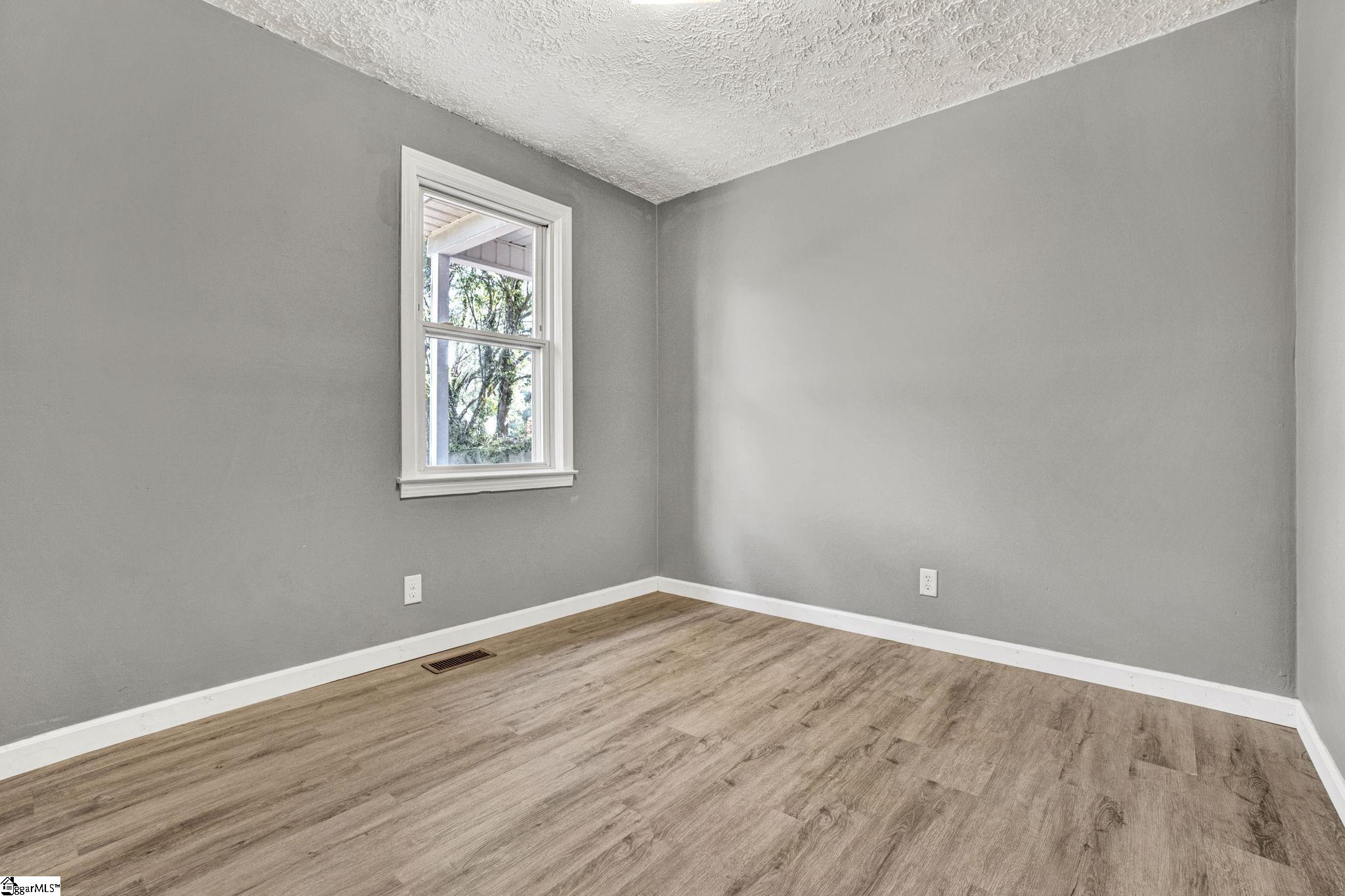 19 Stevenson Lane Property Photo 15