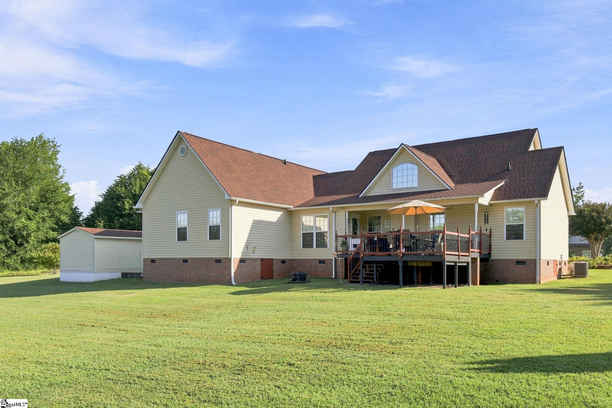 209 Roundstone Drive Property Photo 6