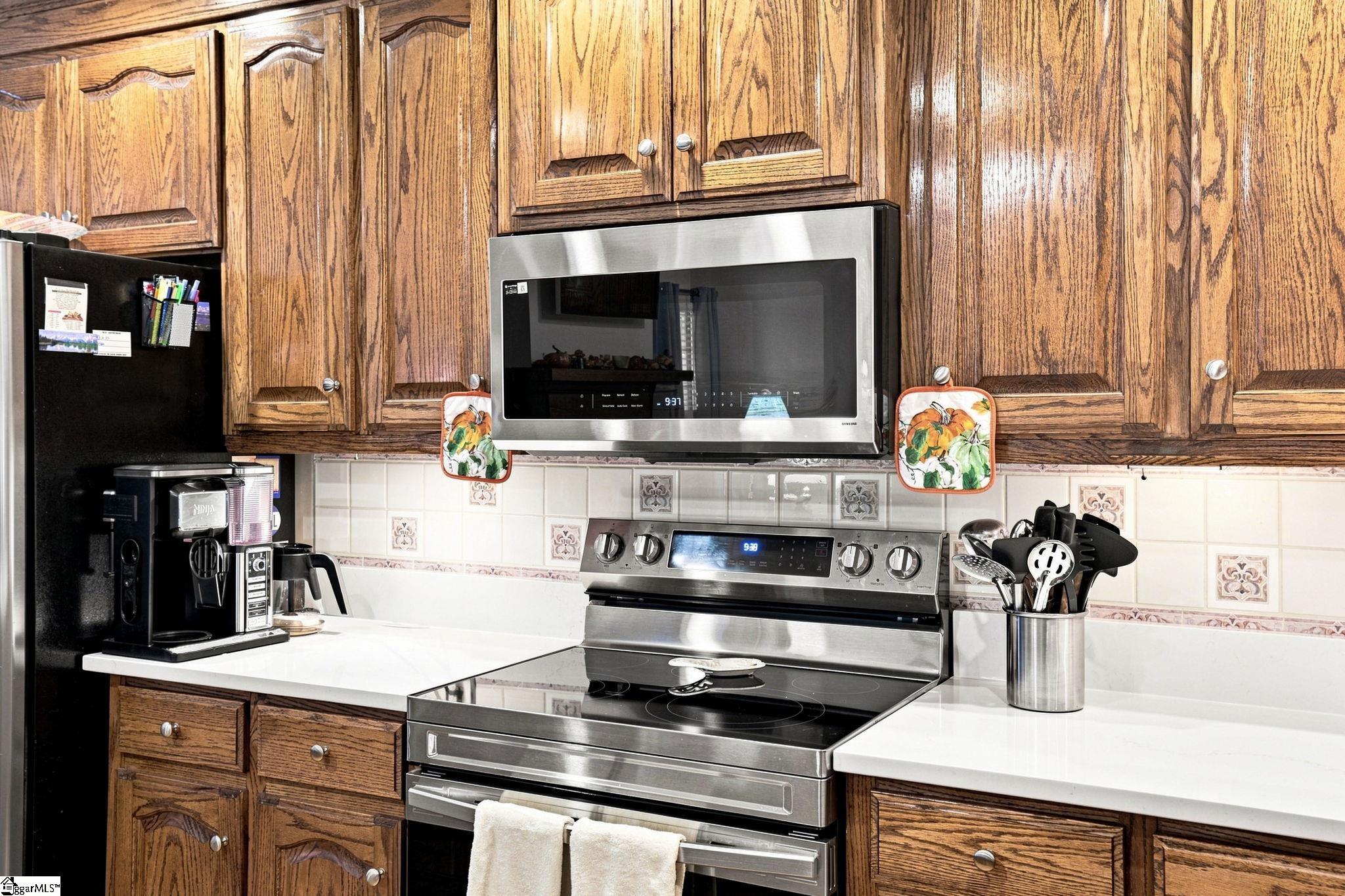 209 Roundstone Drive Property Photo 19