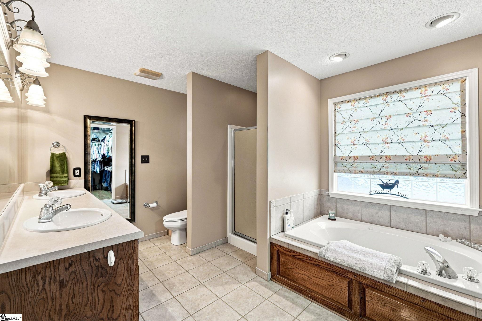 209 Roundstone Drive Property Photo 28