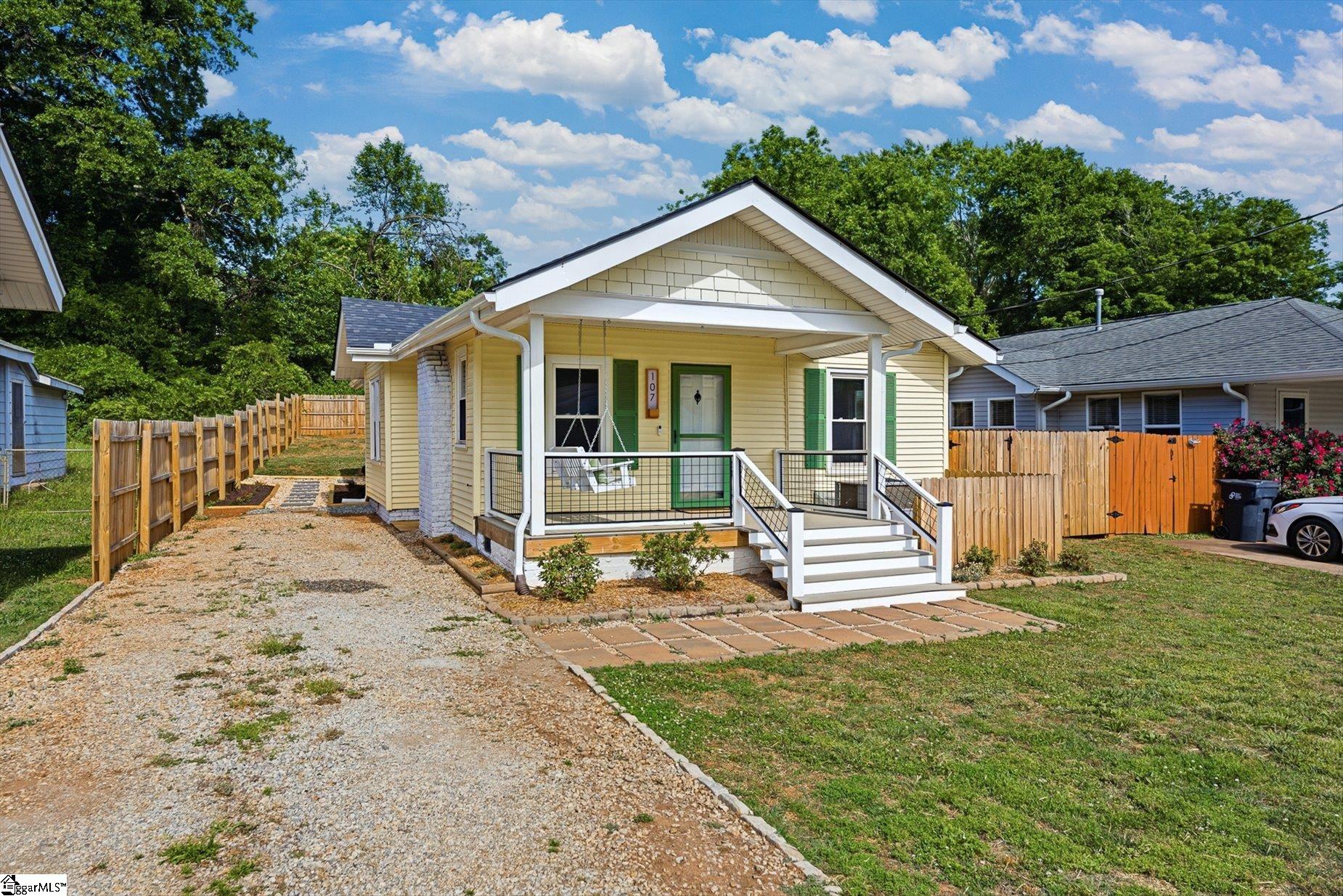 107 Chandler Street Property Photo 2