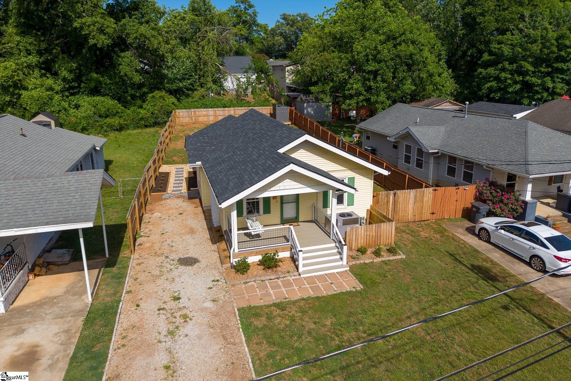 107 Chandler Street Property Photo 4