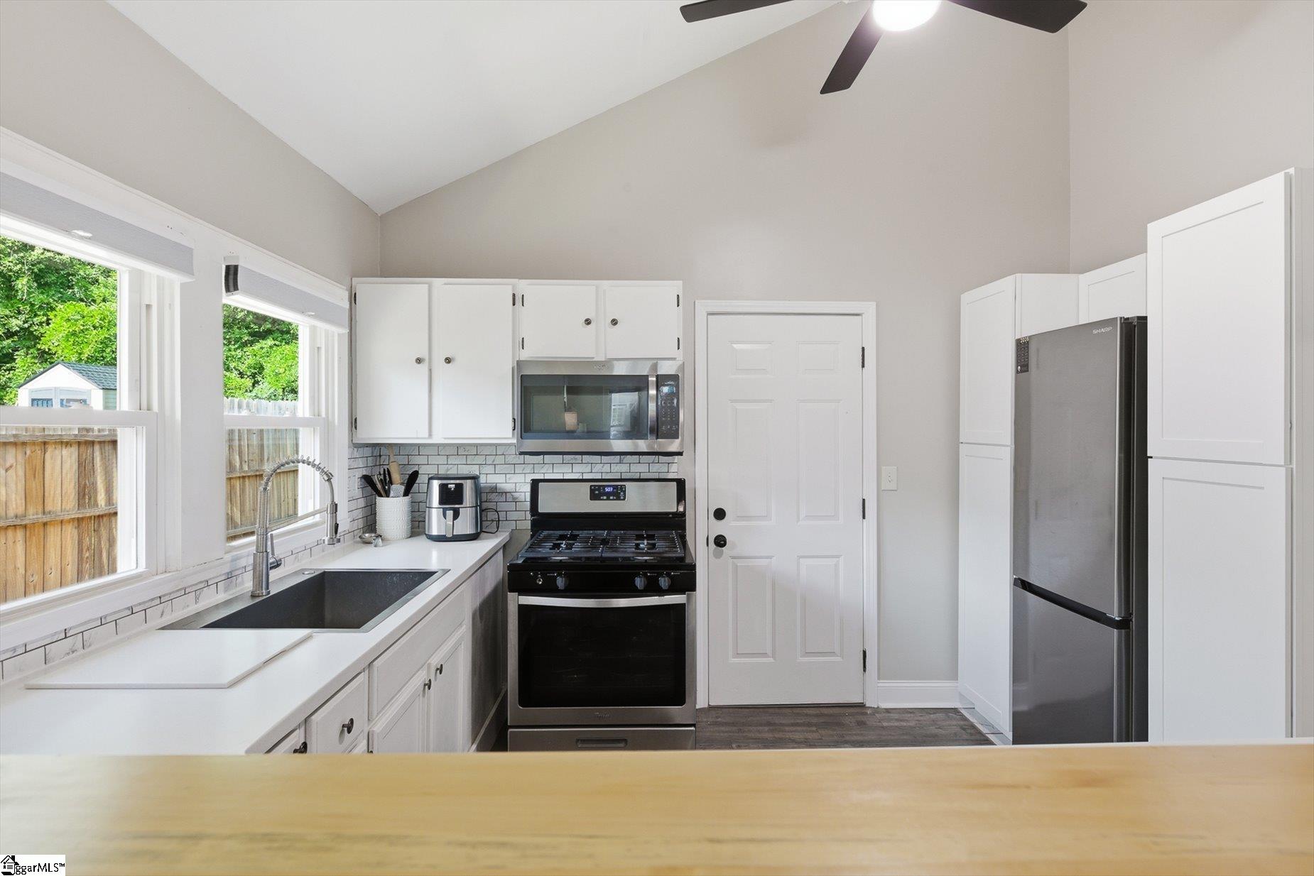 107 Chandler Street Property Photo 15