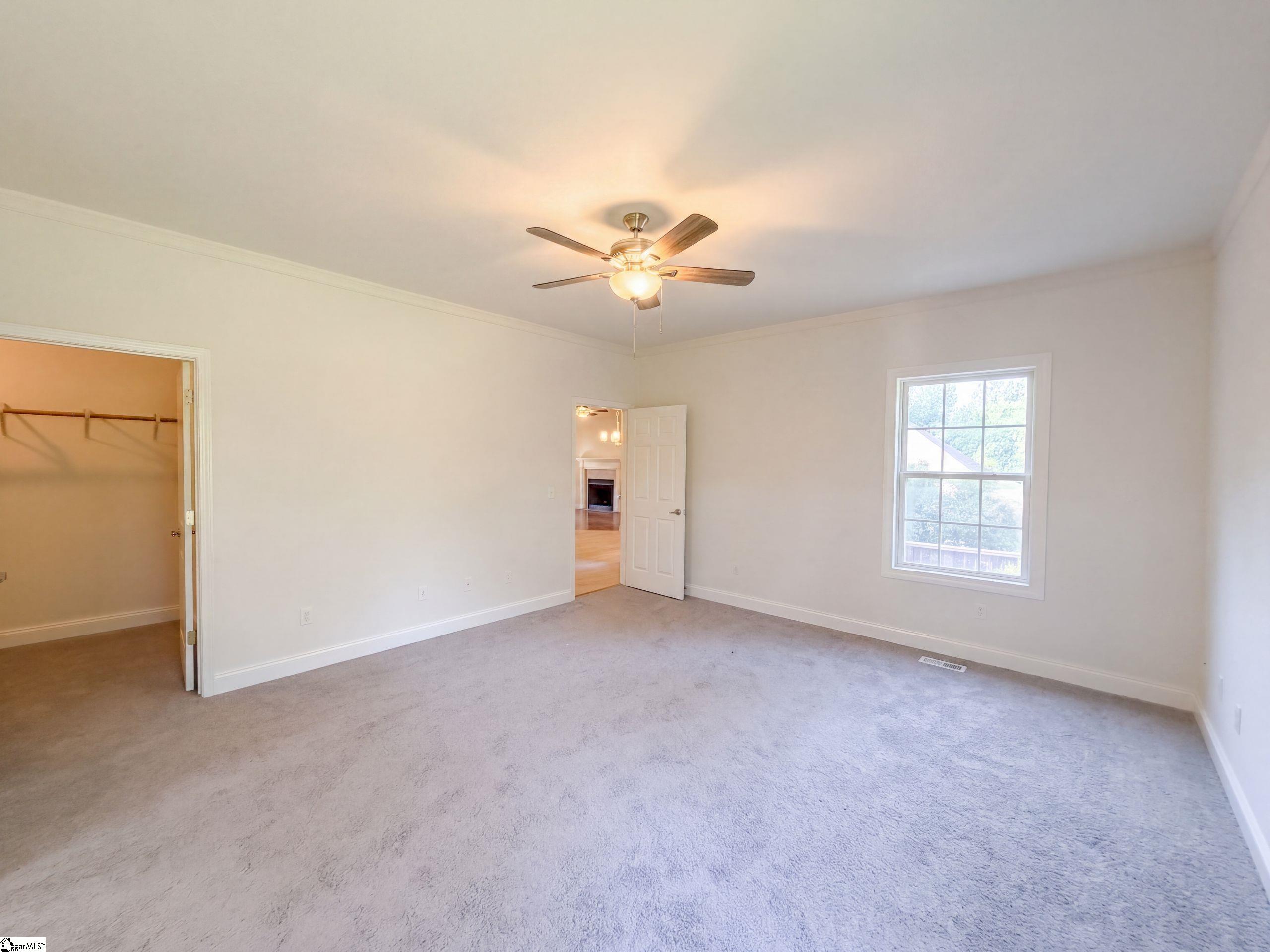 189 Victoria Drive Property Photo 4