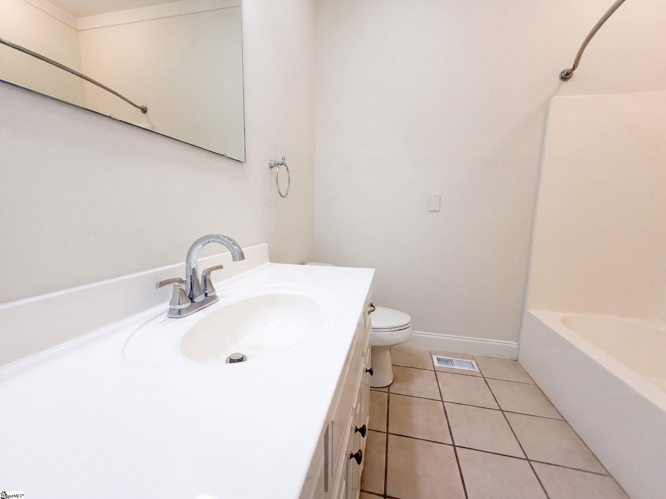 189 Victoria Drive Property Photo 24