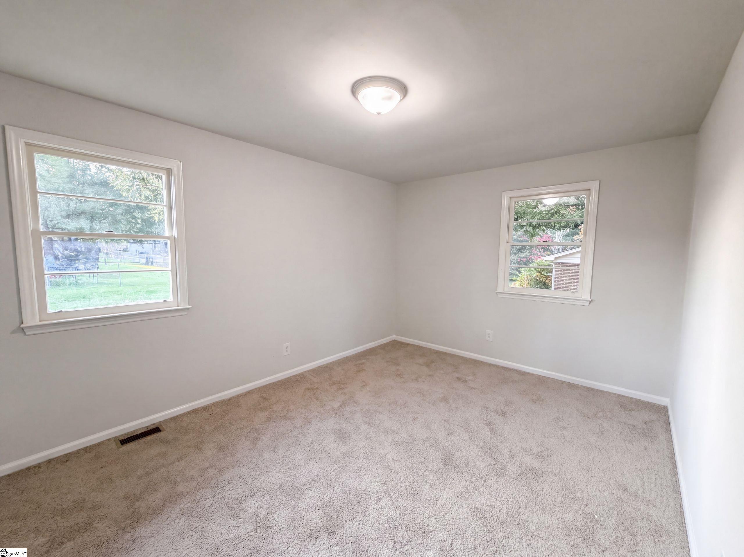 28 11th Street Property Photo 9