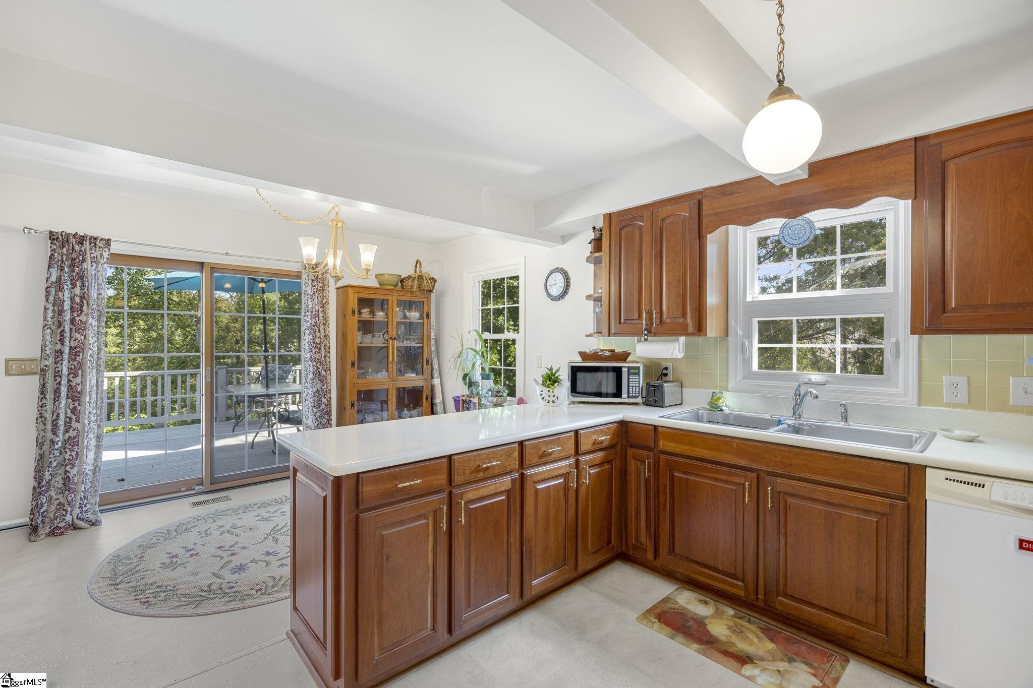 106 Whippoorwill Drive Property Photo 8